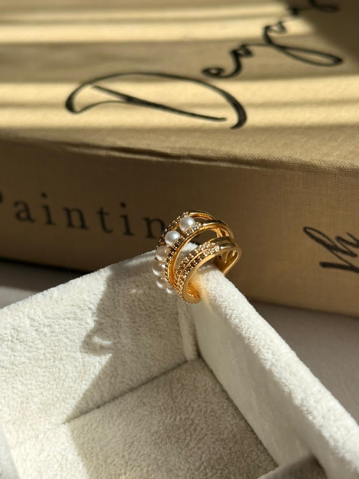 Özel Tasarım Taşlı İncili Gold Kıkırdak Küpe 893