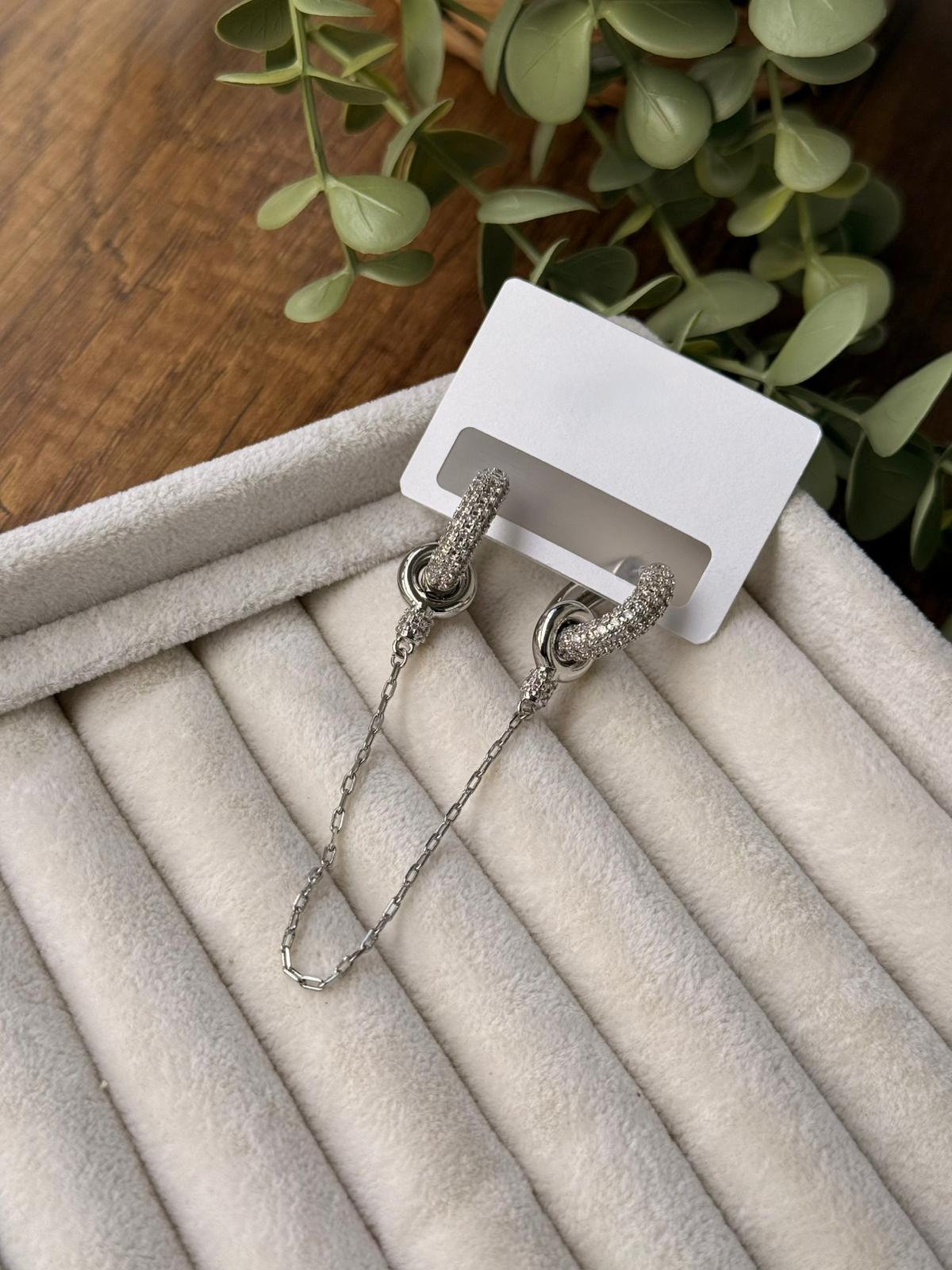 Zirkon Taşlı Halka Çift Taşlı Çıkarılabilir Zincir Detaylı Silver Küpe 1288