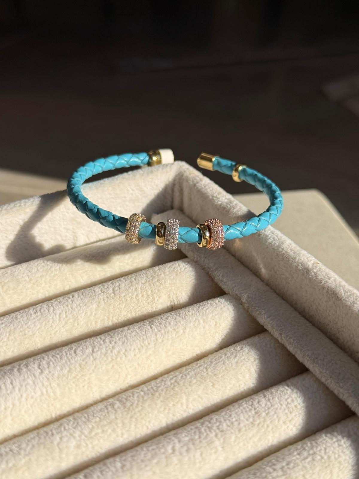 Özel Tasarım Mavi Zirkon Taşlı Bileklik 1110