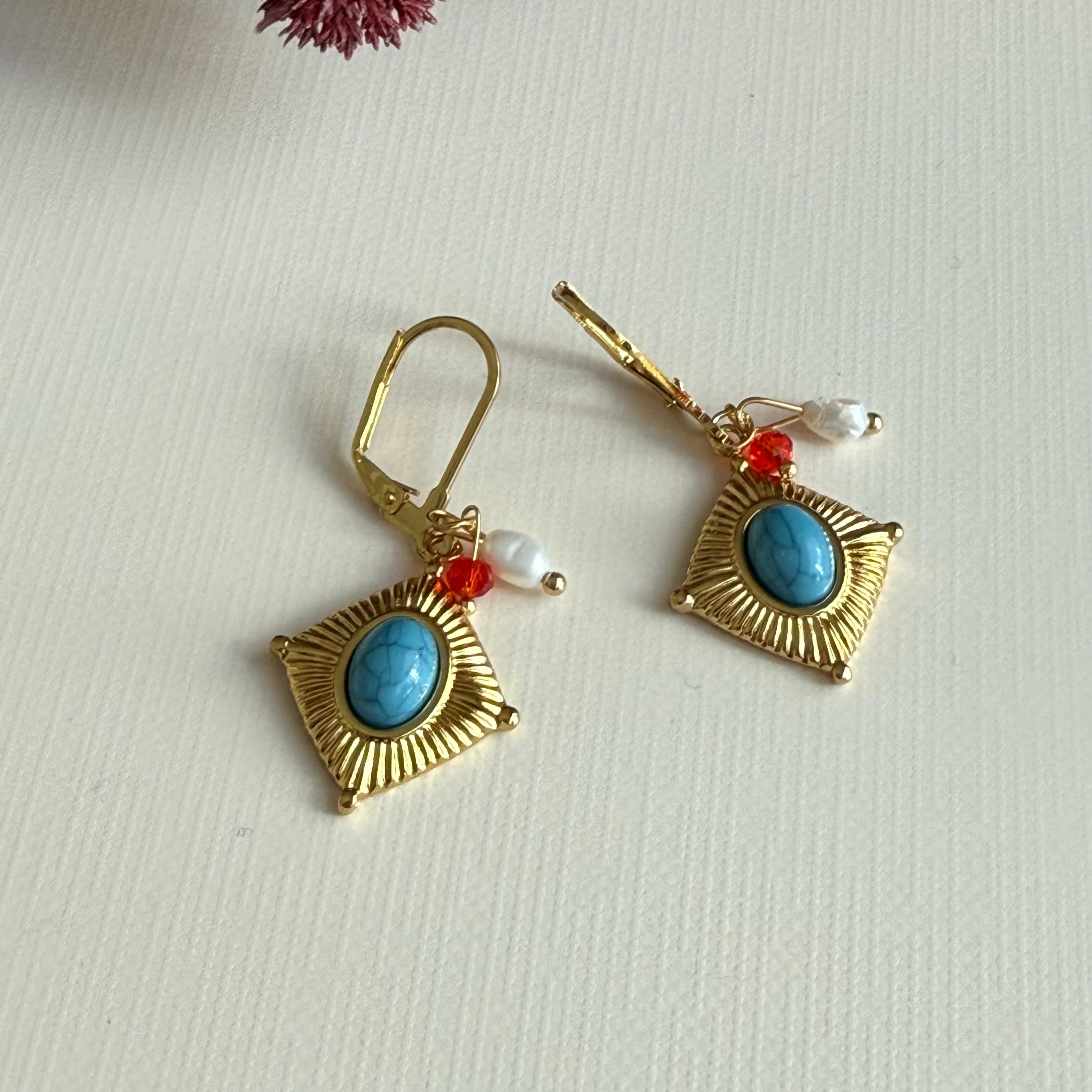 Çelik Gold Renk Mavi Taşlı Küpe  450