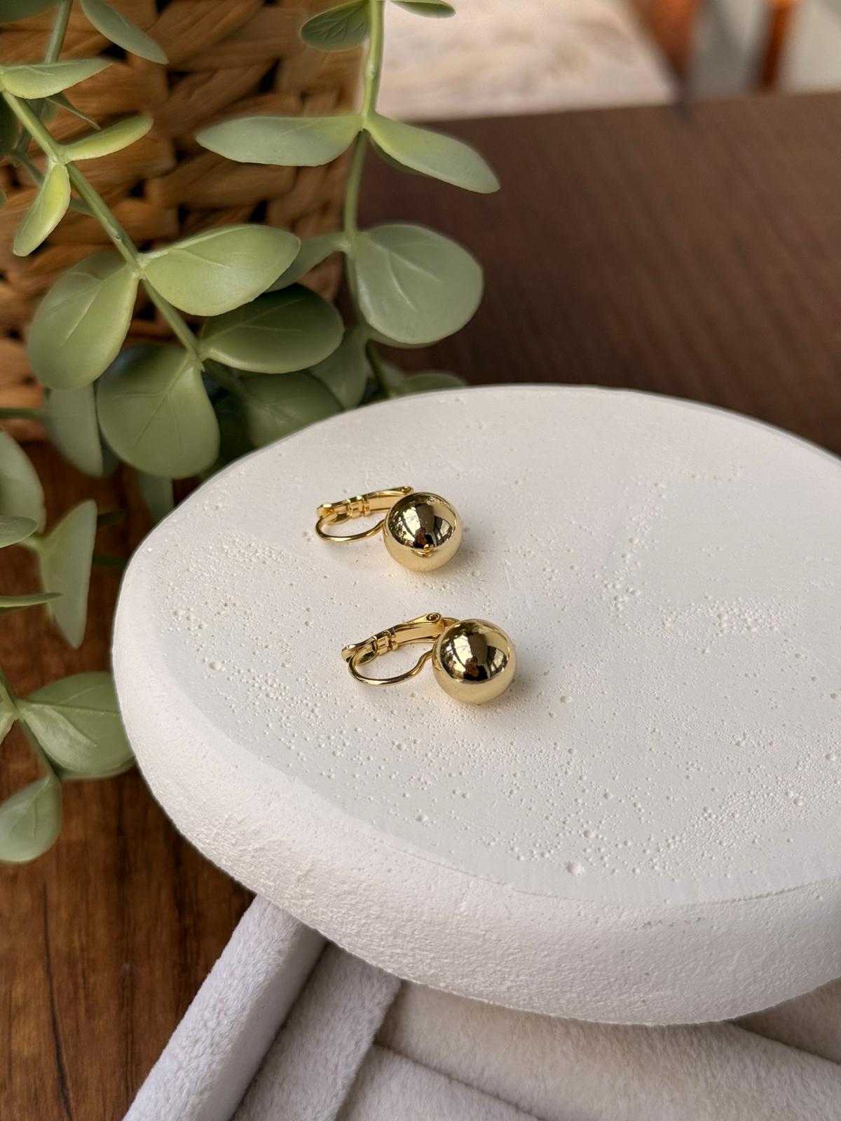 Xuping 14 K Top Detaylı  Küpe 1305