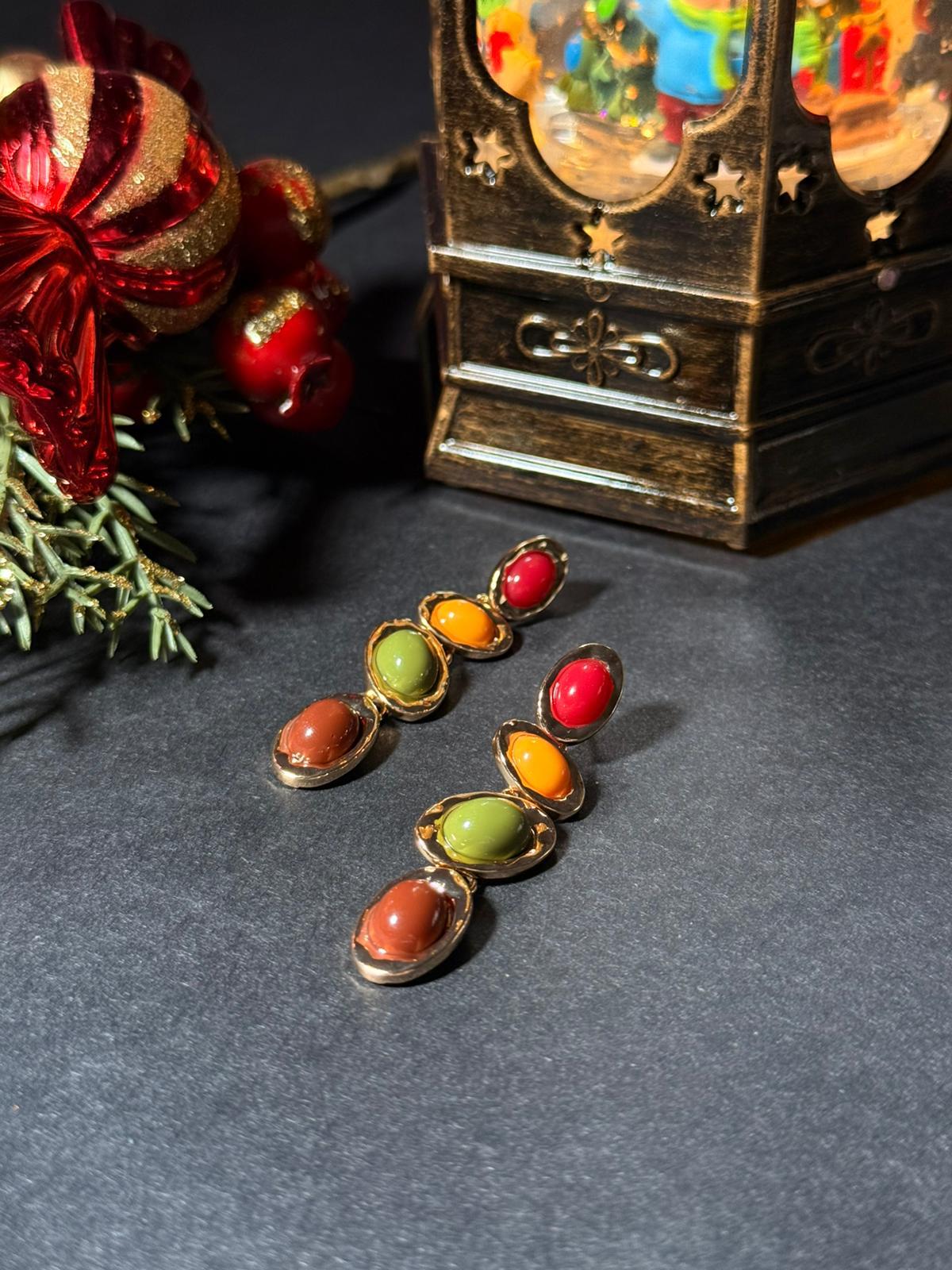 Zr Model Sallantılı Renkli Küpe 1322