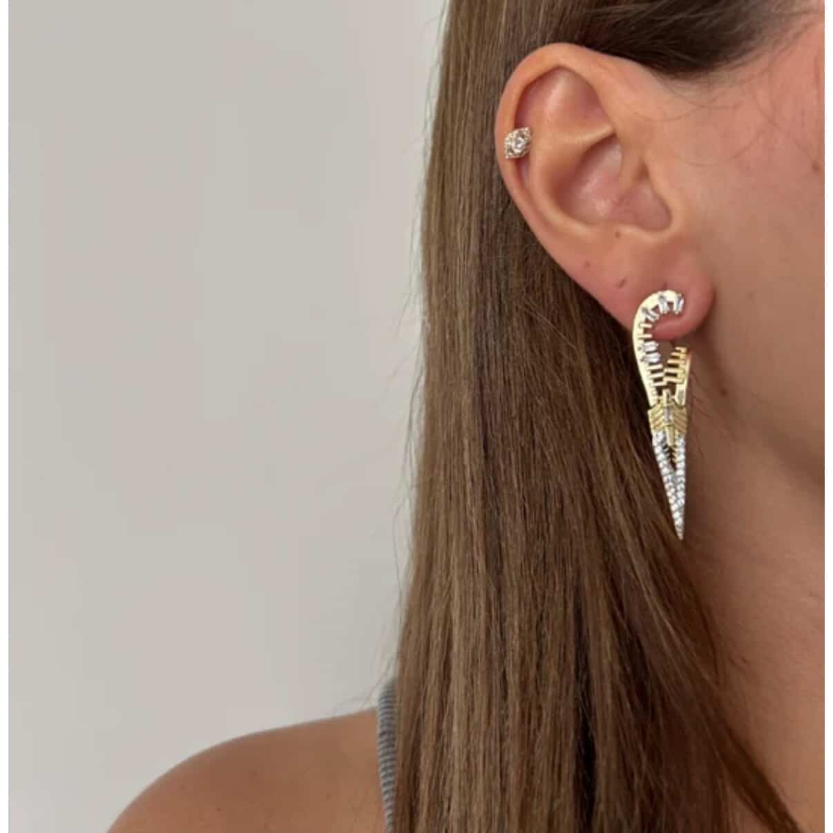 Özel Seri Zirkon Taşlı Sivri Uçlu Tasarım Küpe 1266