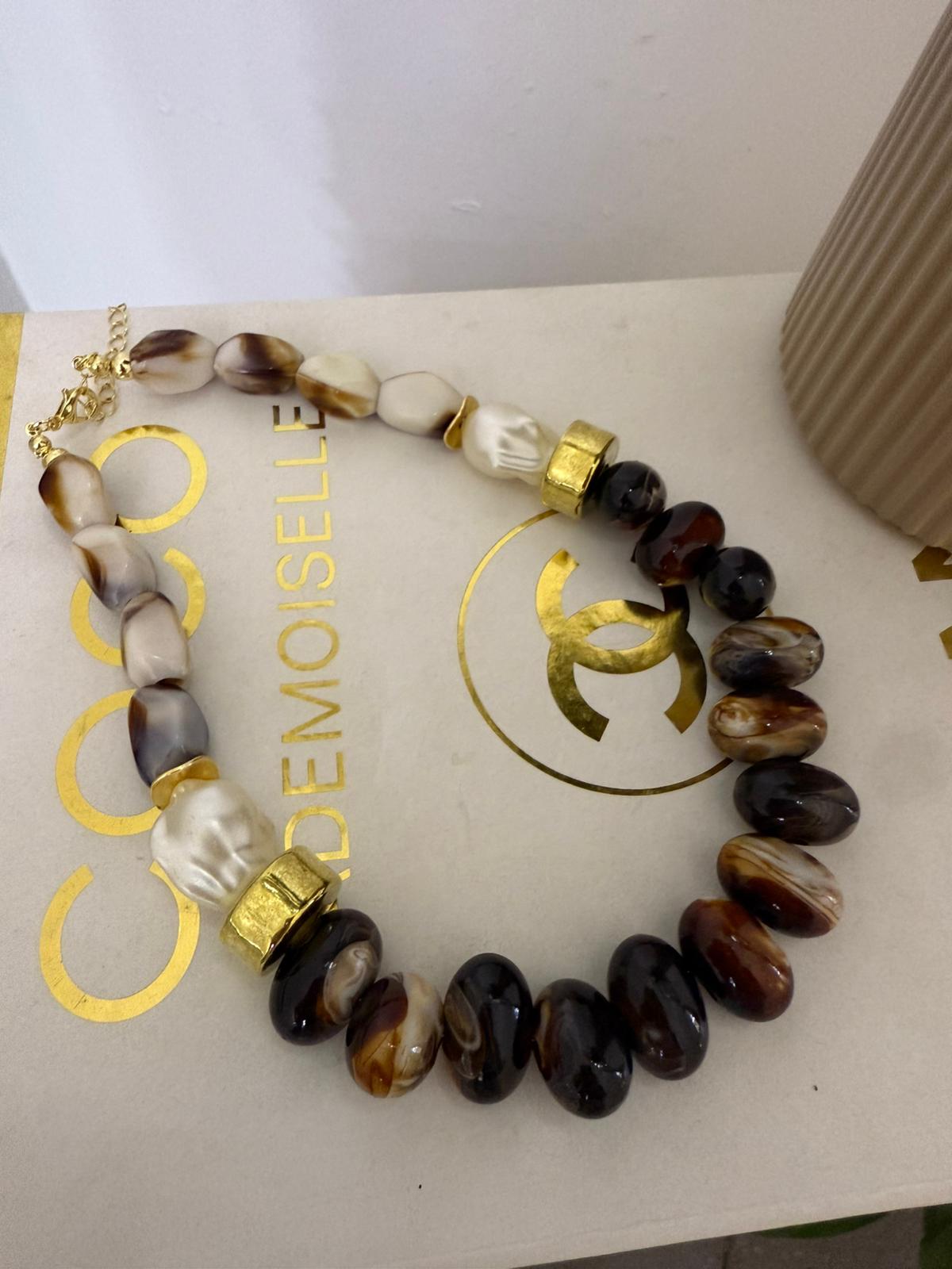 Koyu Badem Boncuk Model İnci Detay Tasarım Kolye 1247