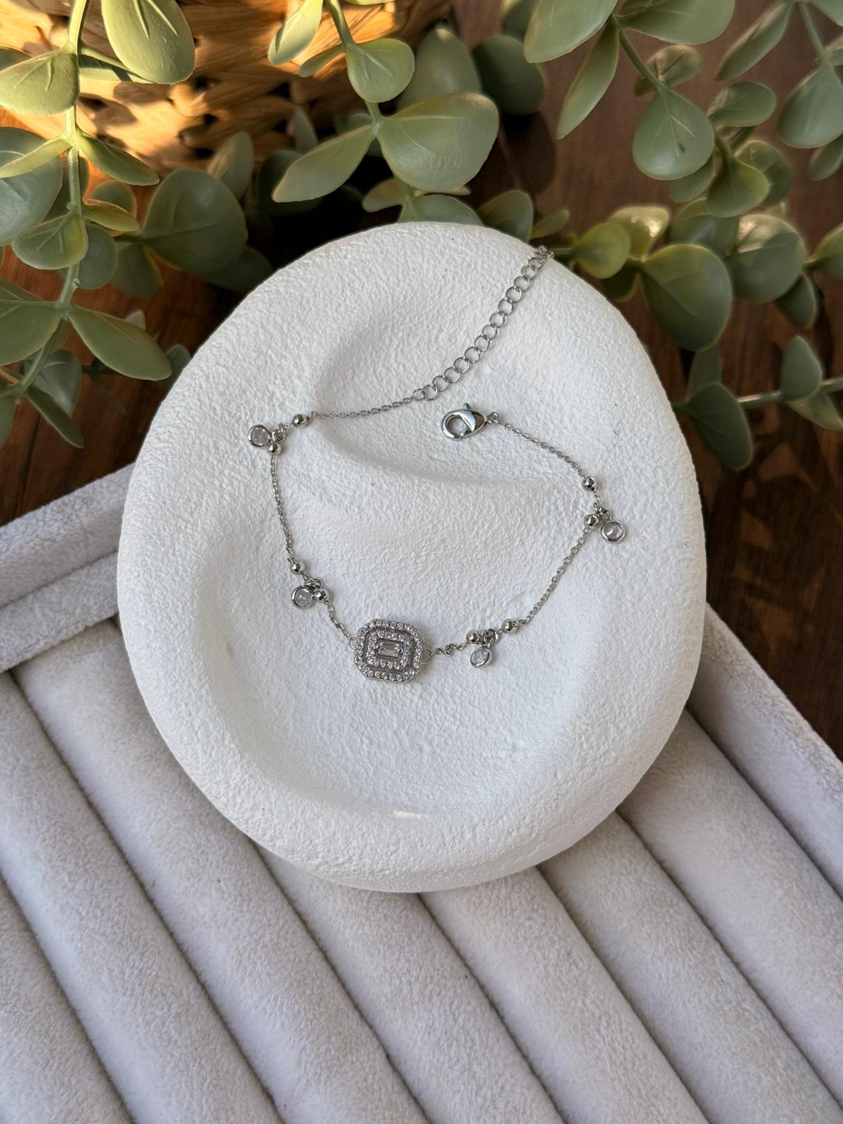 Özel Seri Baget Taşlı Silver Bileklik 1333