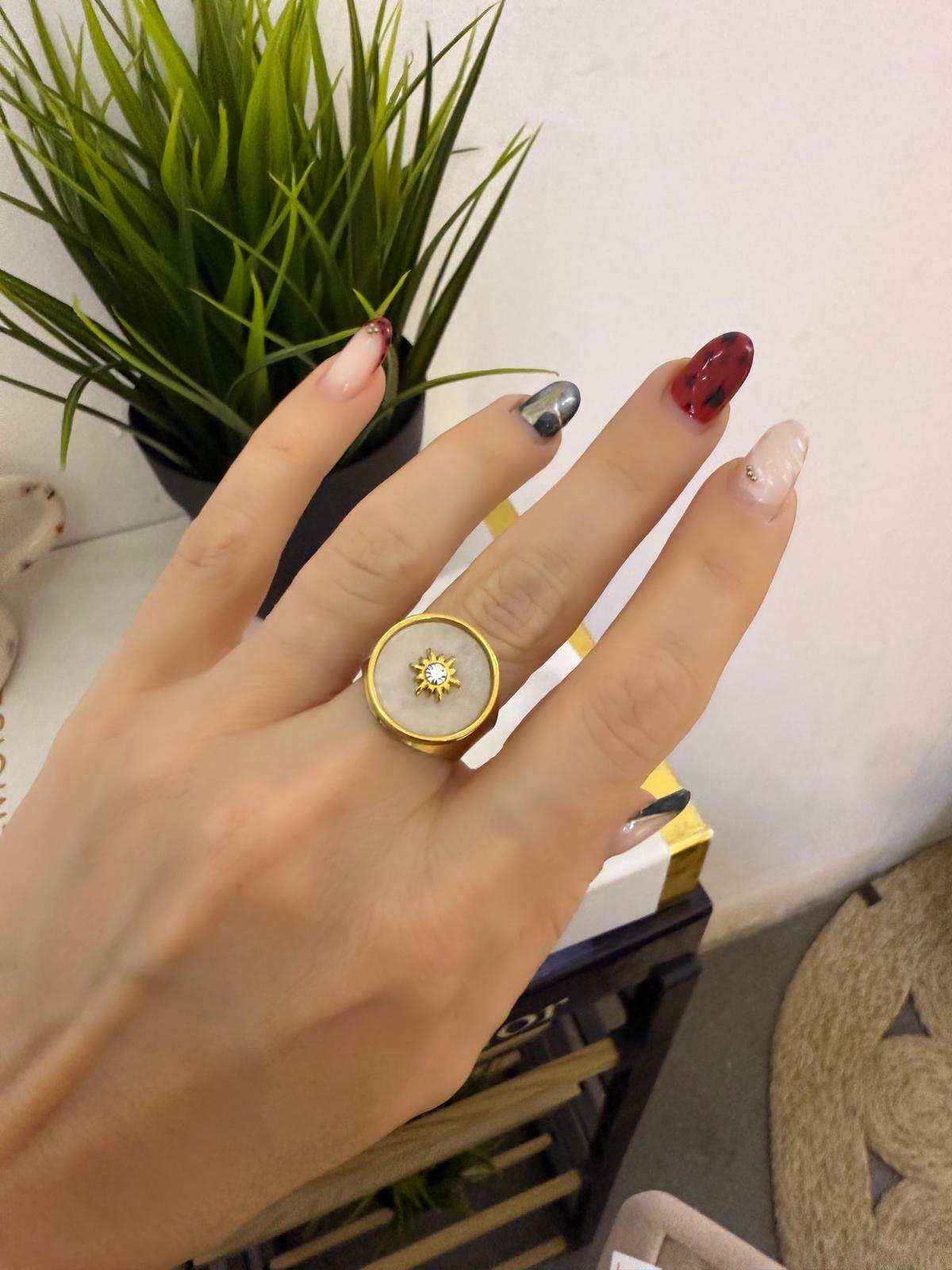 Sedef Taşlı Ayarlanabilir Beyaz Çelik Yüzük 1125