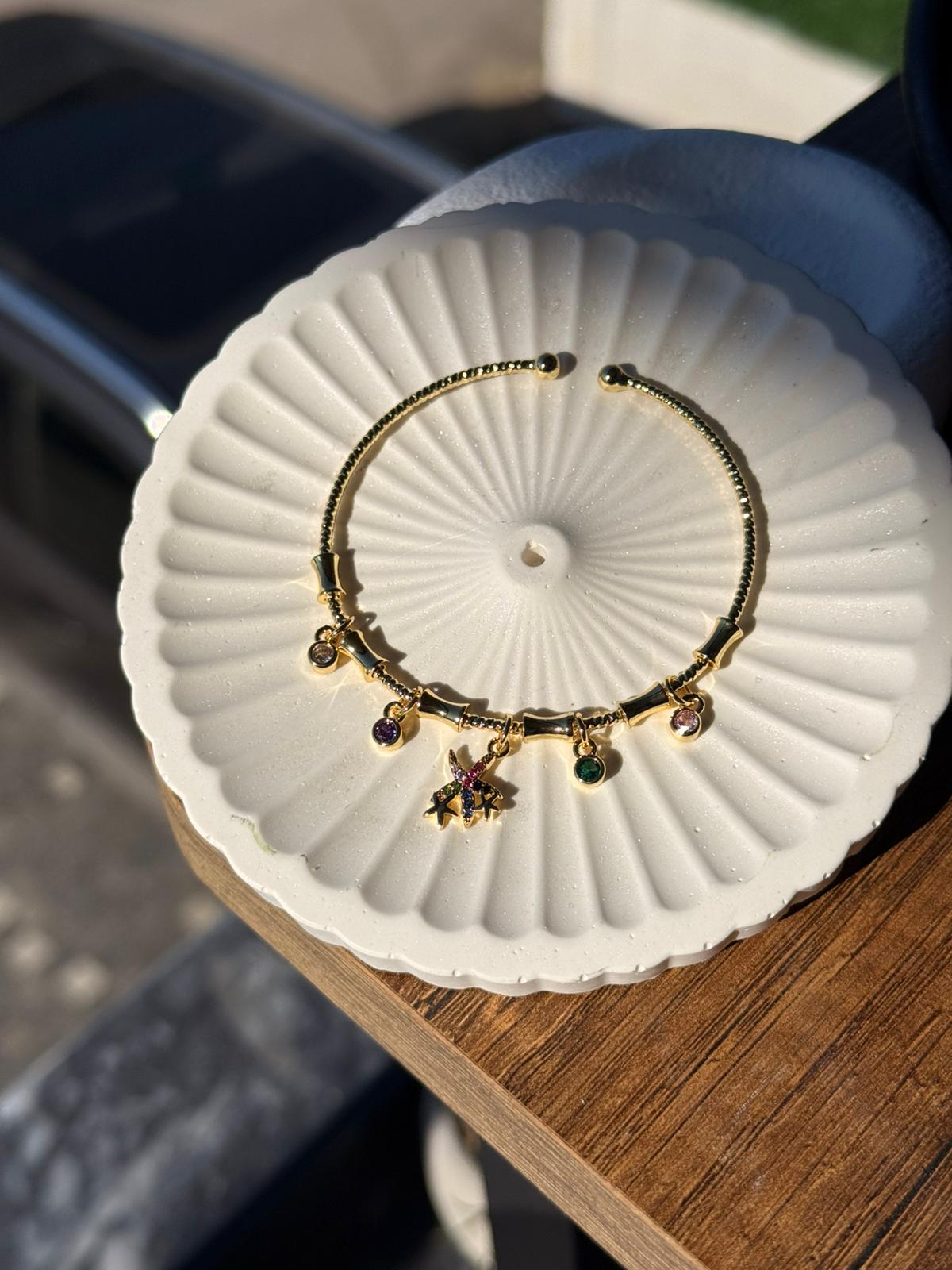 Özel Seri Yıldız Renkli Çoklu Charm Sallantılı Kelepçe Bileklik 1226