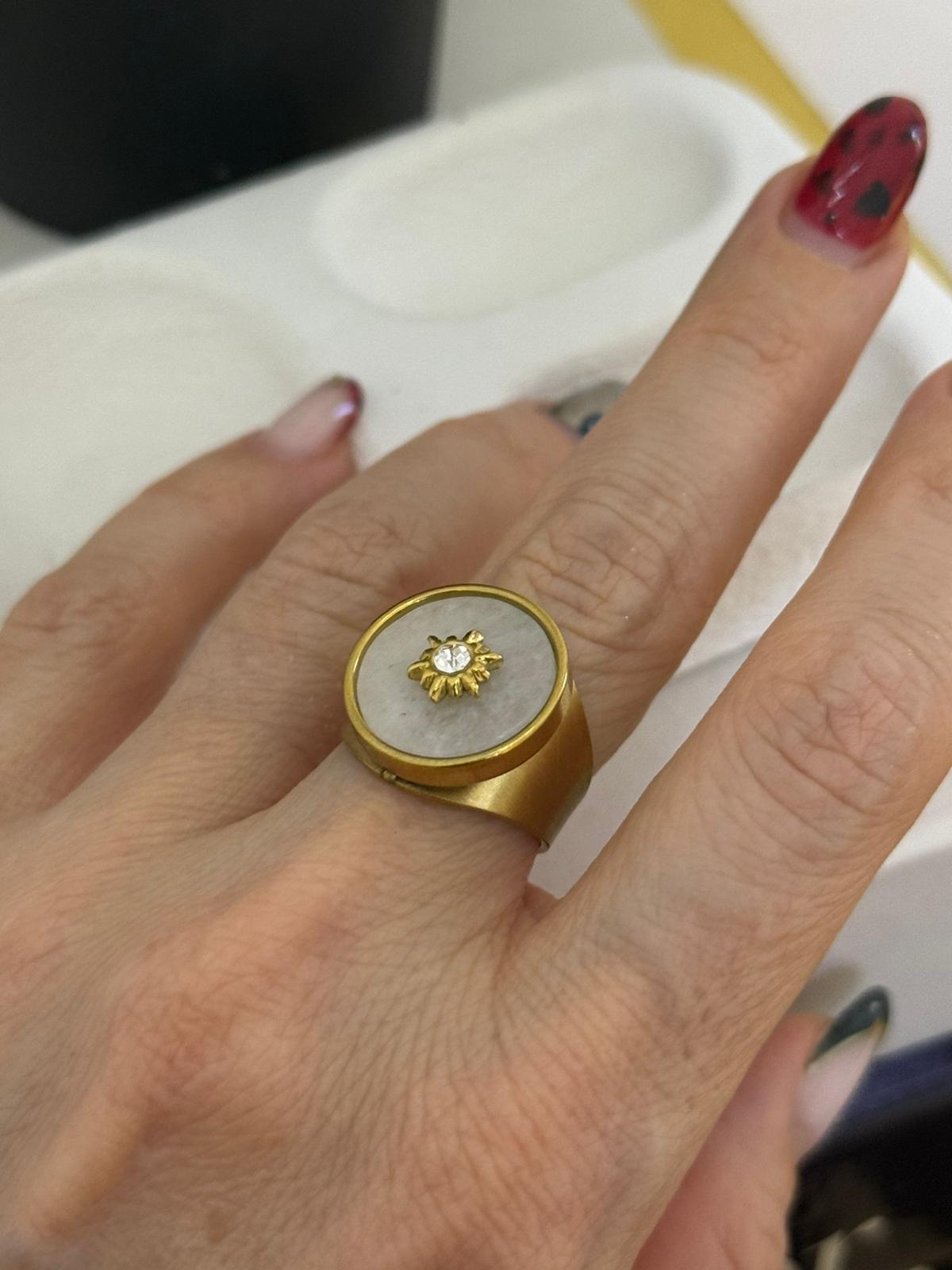 Sedef Taşlı Ayarlanabilir Beyaz Çelik Yüzük 1125