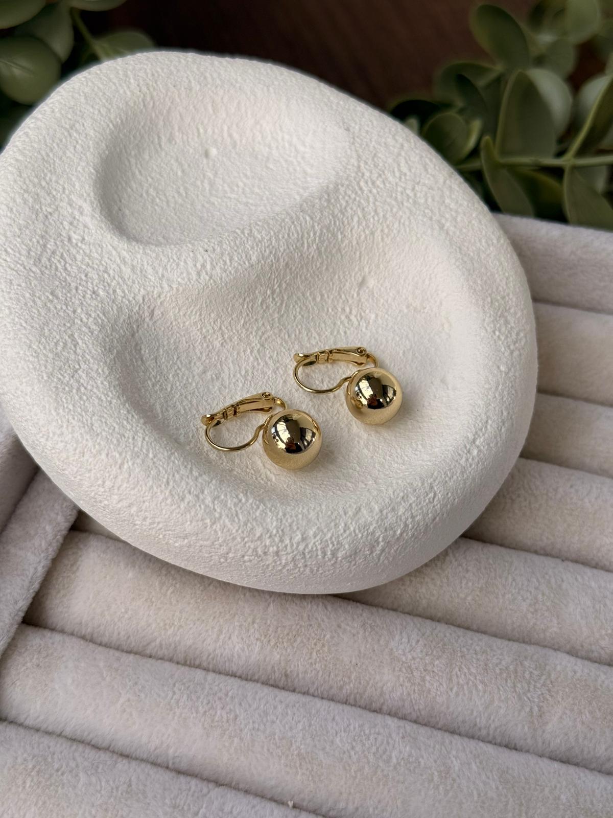 Xuping 14 K Top Detaylı  Küpe 1305