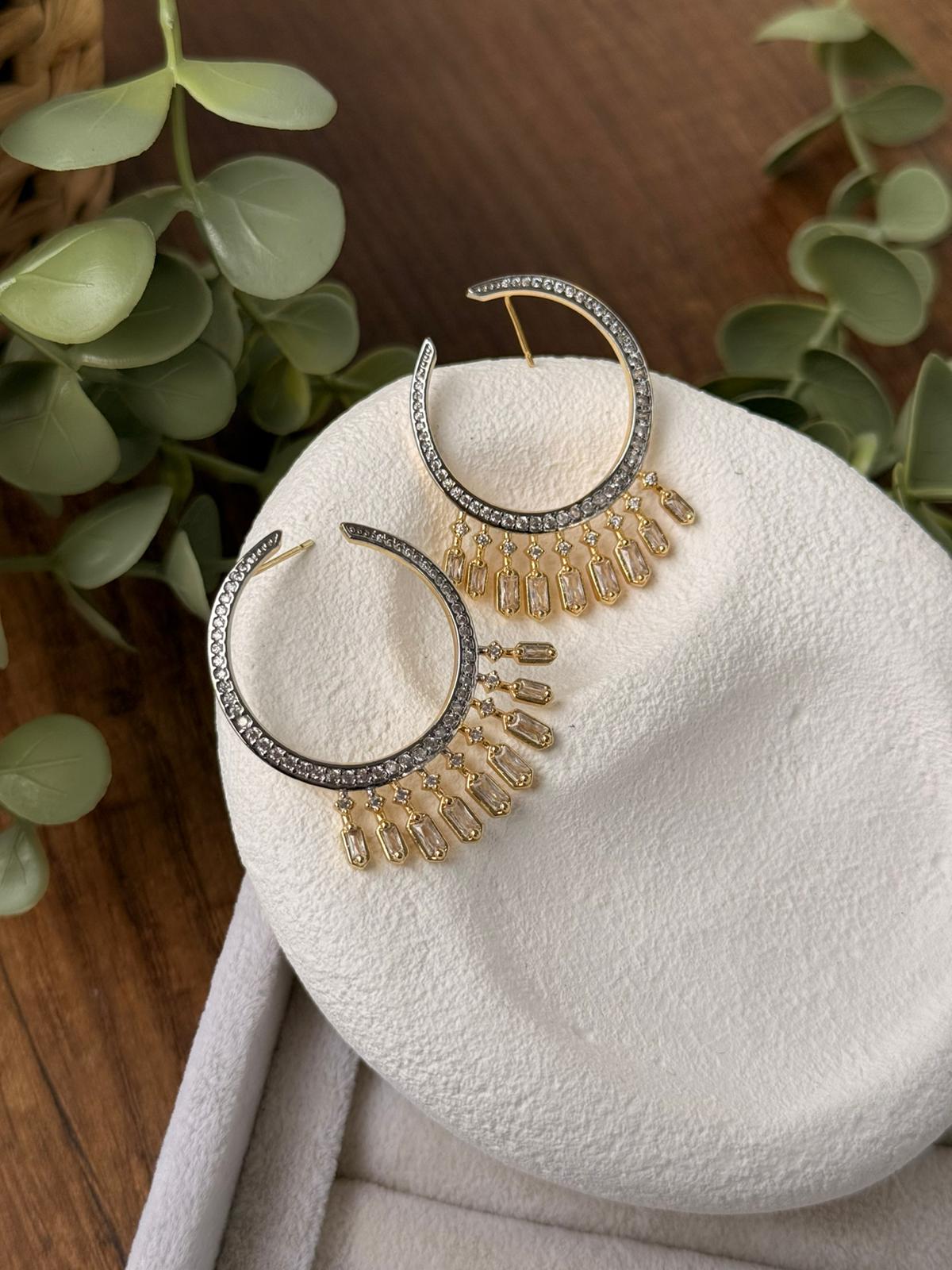 Özel Tasarım Çift Renk Zirkon Taşlı Küpe 1285