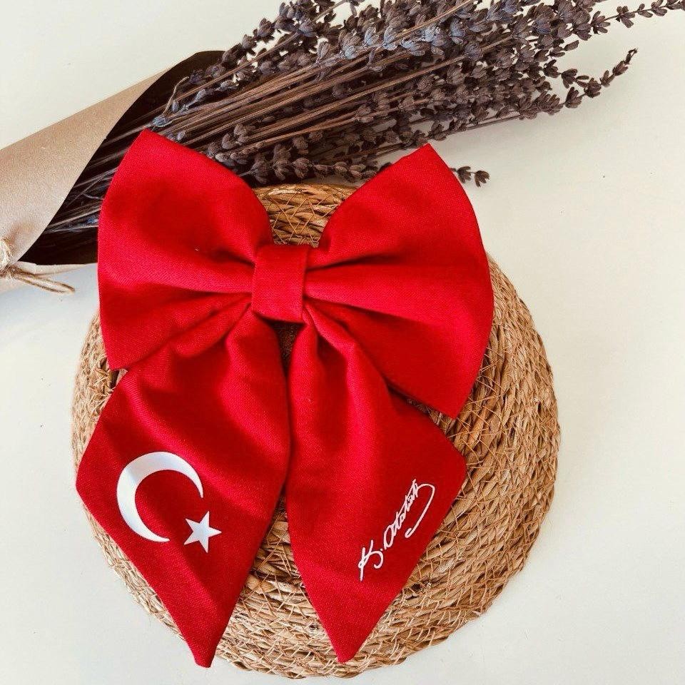Beyaz Ay Yıldızlı  KEMAL ATATÜRK İmzalı Fiyonk Toka 448