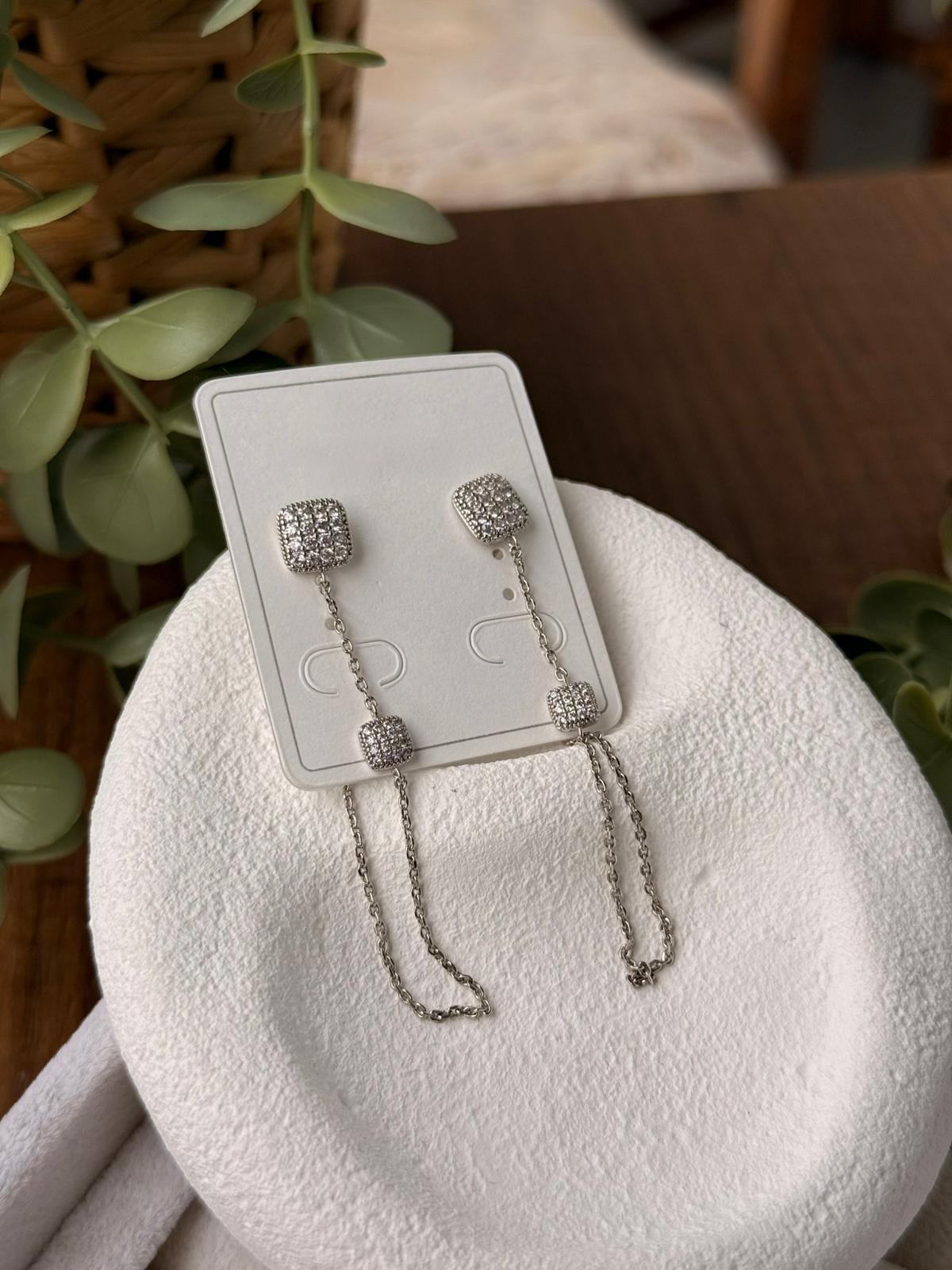 Zirkon Taşlı Xuping Silver Sallantılı Küpe 1283