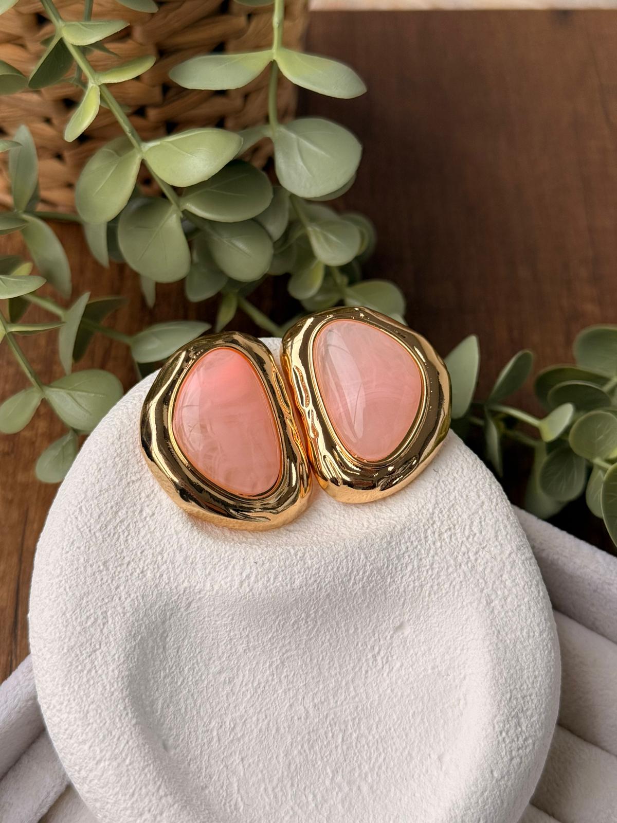 Marka Model Gold Pembe Detaylı Vip Küpe 1292