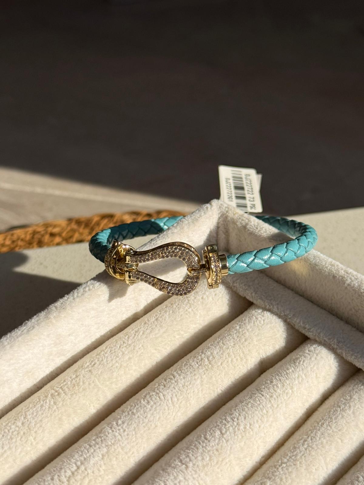 Özel Tasarım Mavi At Nalı  Deri Bileklik 1107