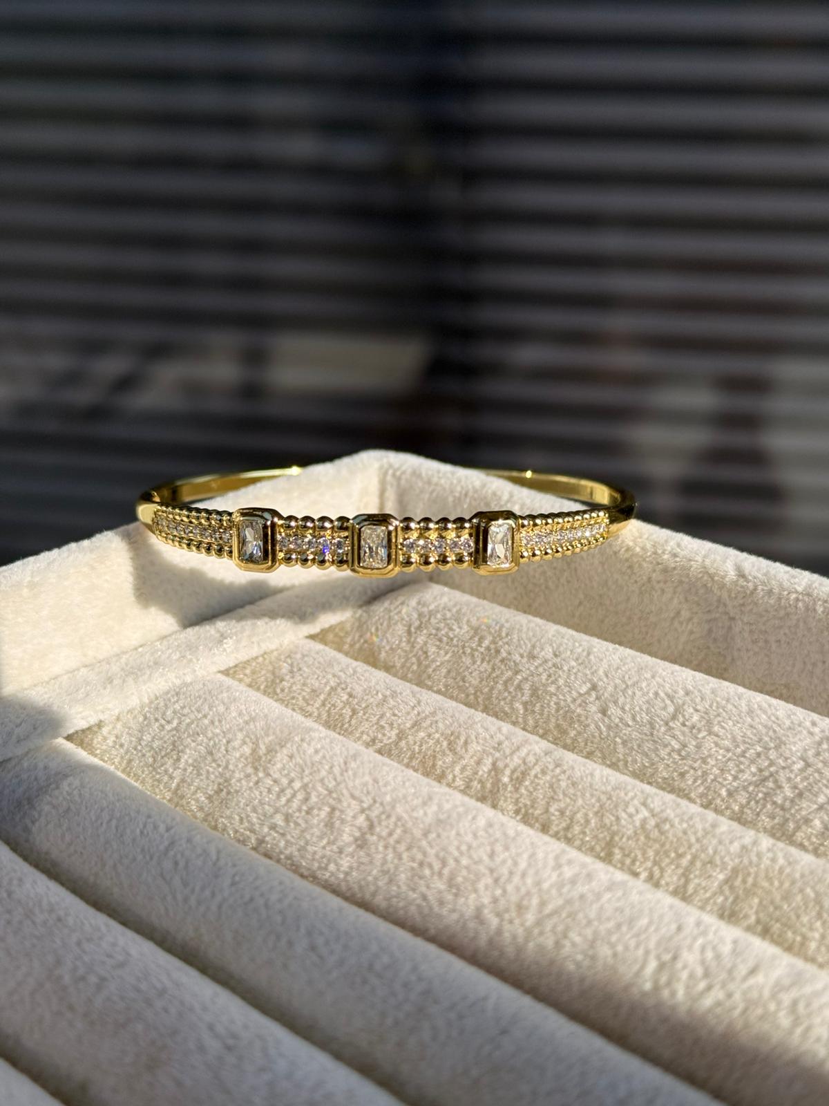 Xuping Baget Taşlı Kelepçe 1336