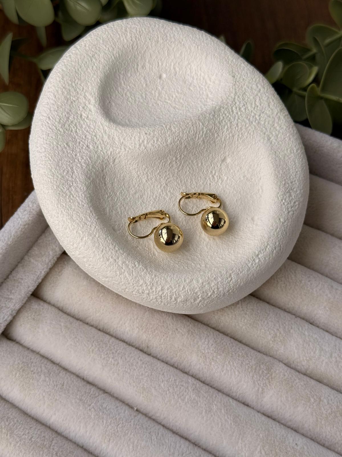 Xuping 14 K Top Detaylı  Küpe 1305