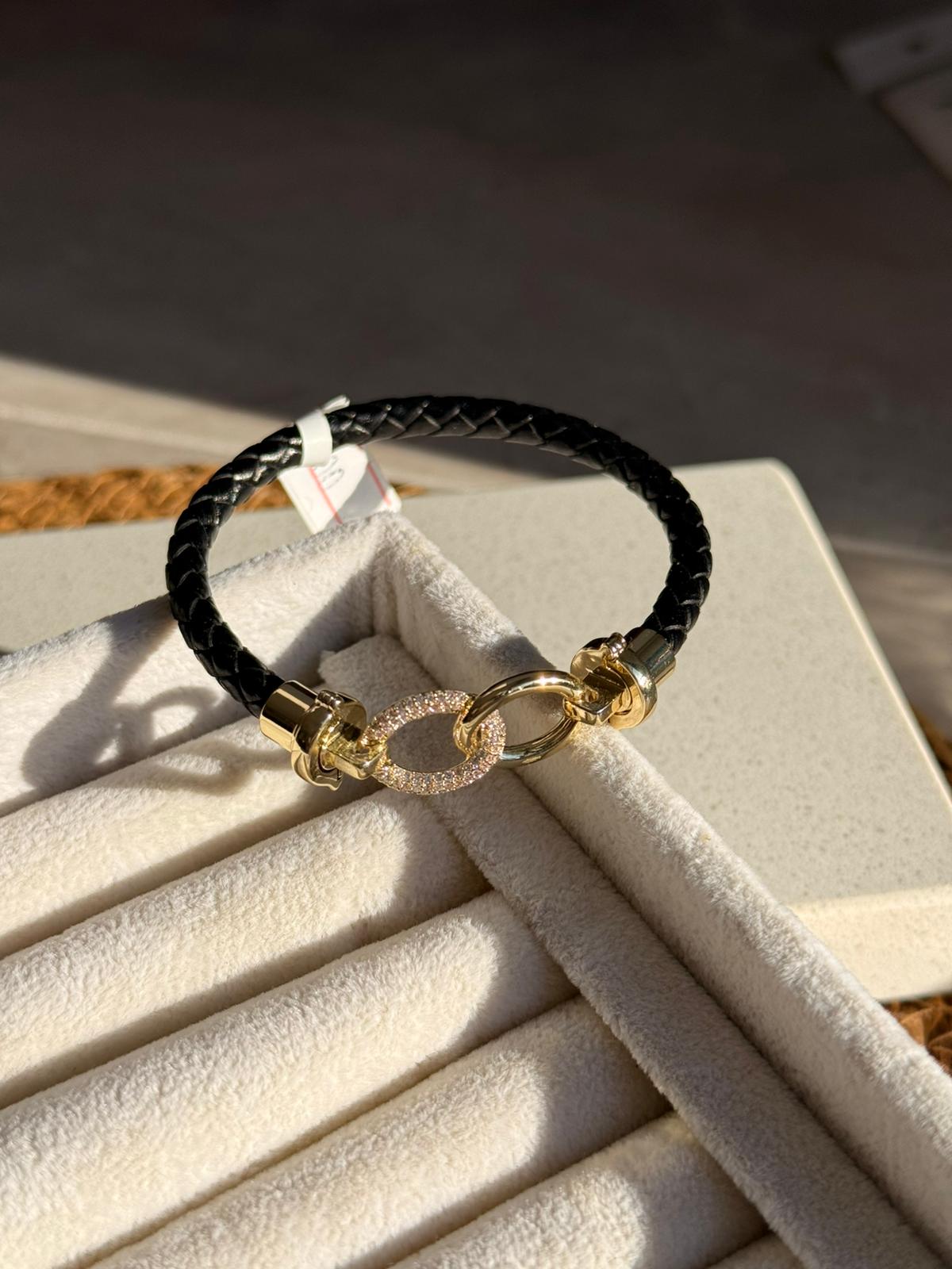 Özel Tasarım Siyah At Nalı Deri Bileklik 1108 