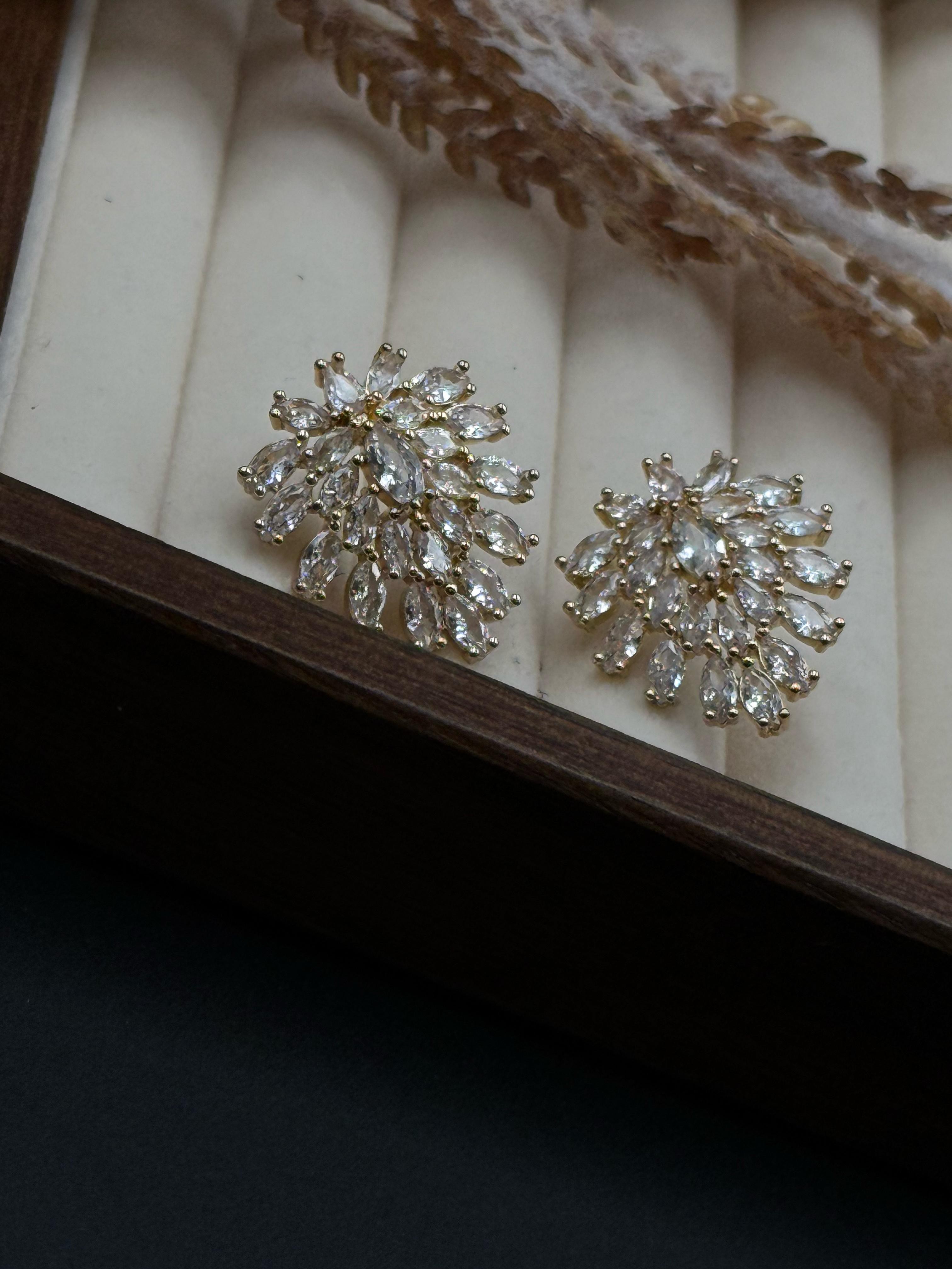 Gold Taşlı Vip Küpe 338