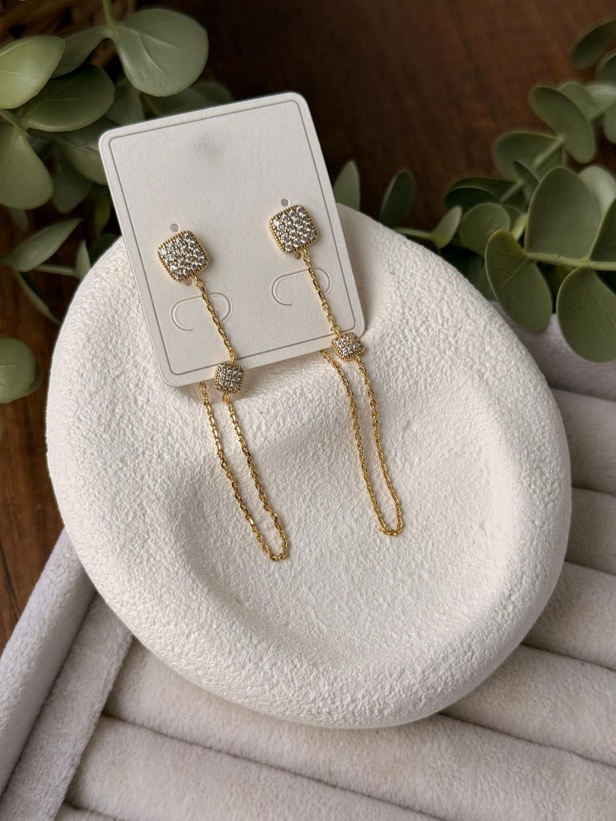 Zirkon Taşlı Xuping Gold Sallantılı Küpe 1297