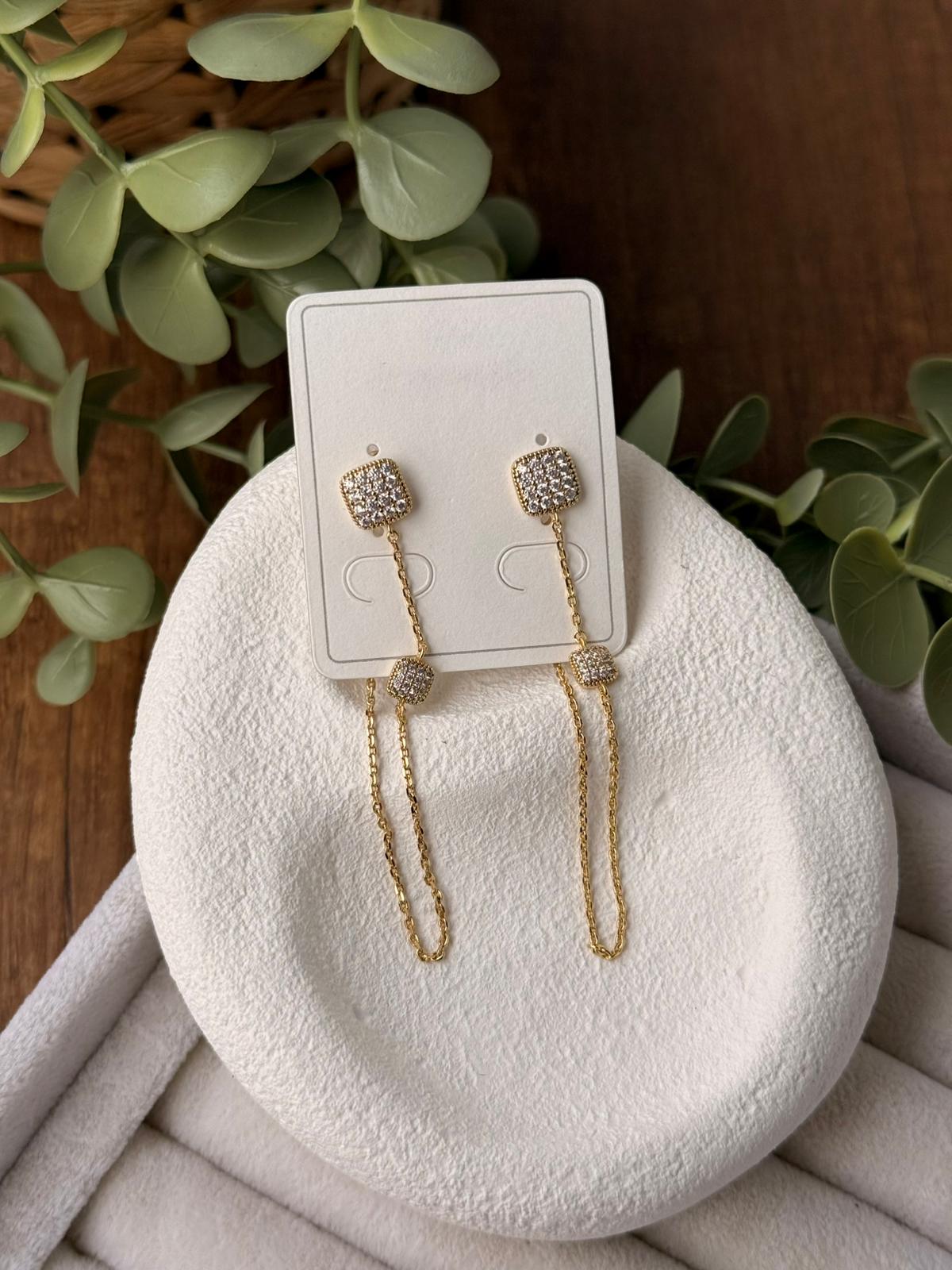 Zirkon Taşlı Xuping Gold Sallantılı Küpe 1297