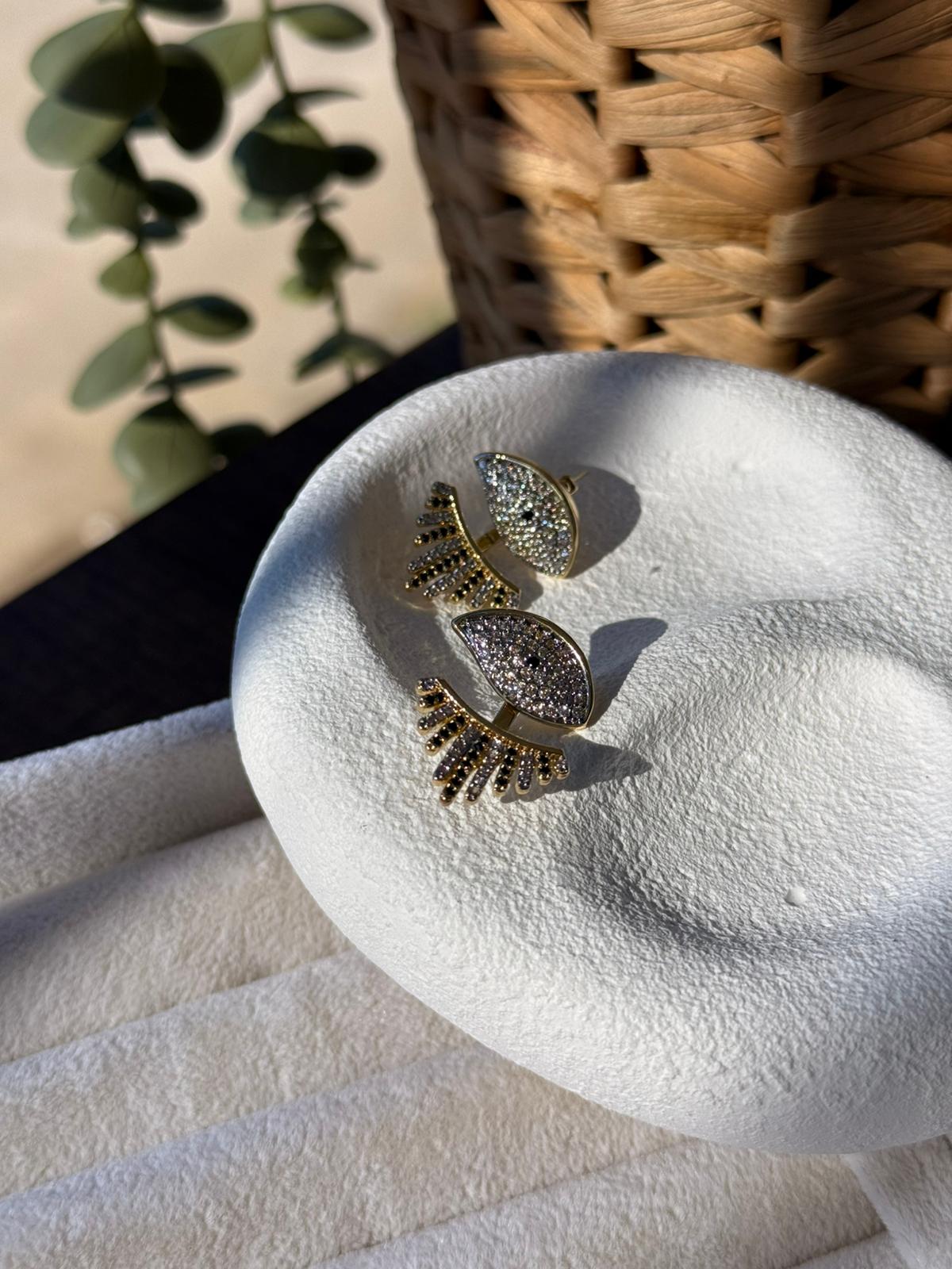 Zirkon Taşlı Göz Çelik Küpe 1218