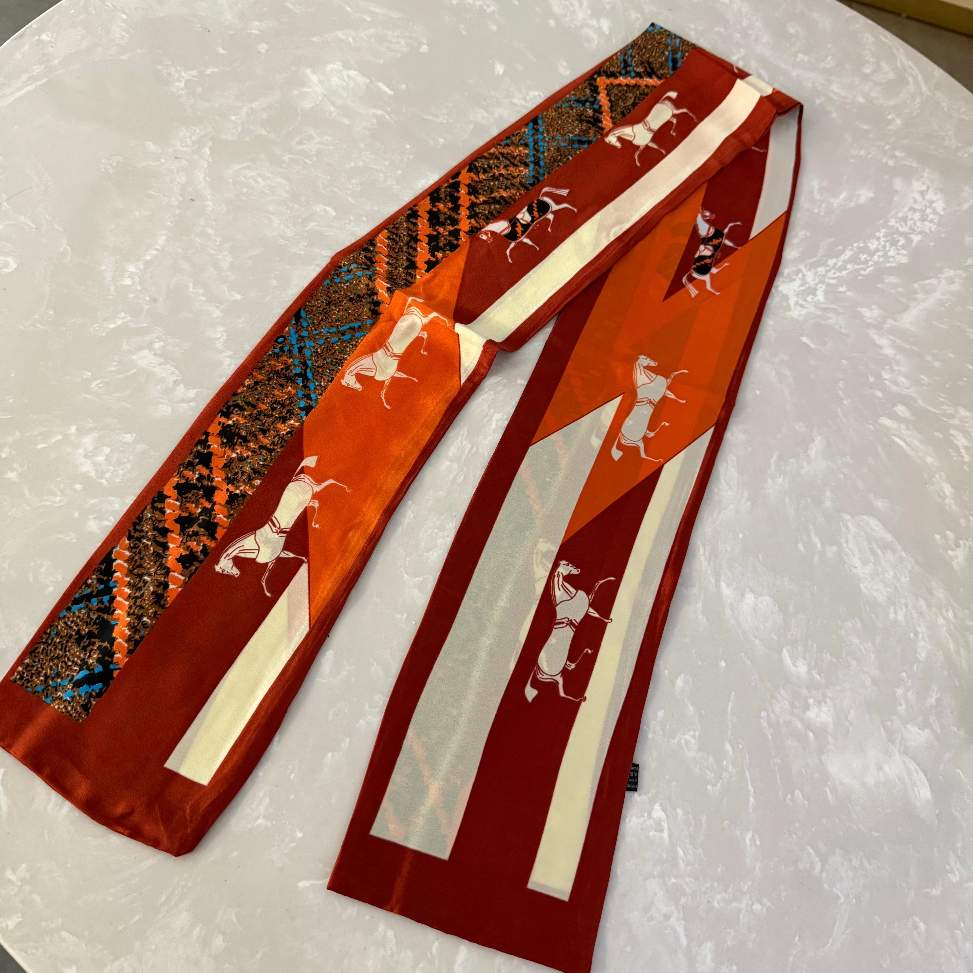 At Figürlü Fular 1051 