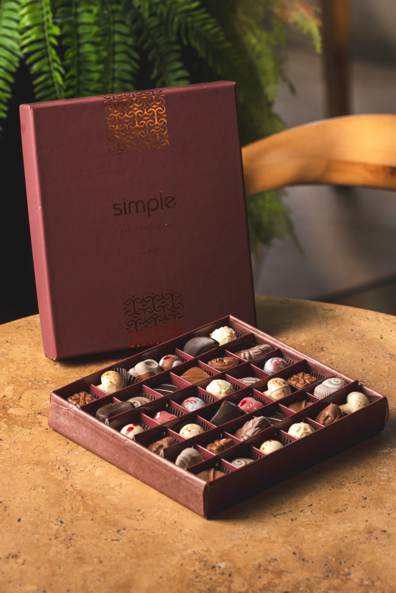 Pralin Dolgulu Spesiyal Çikolata 750 Gr’lık Kutu