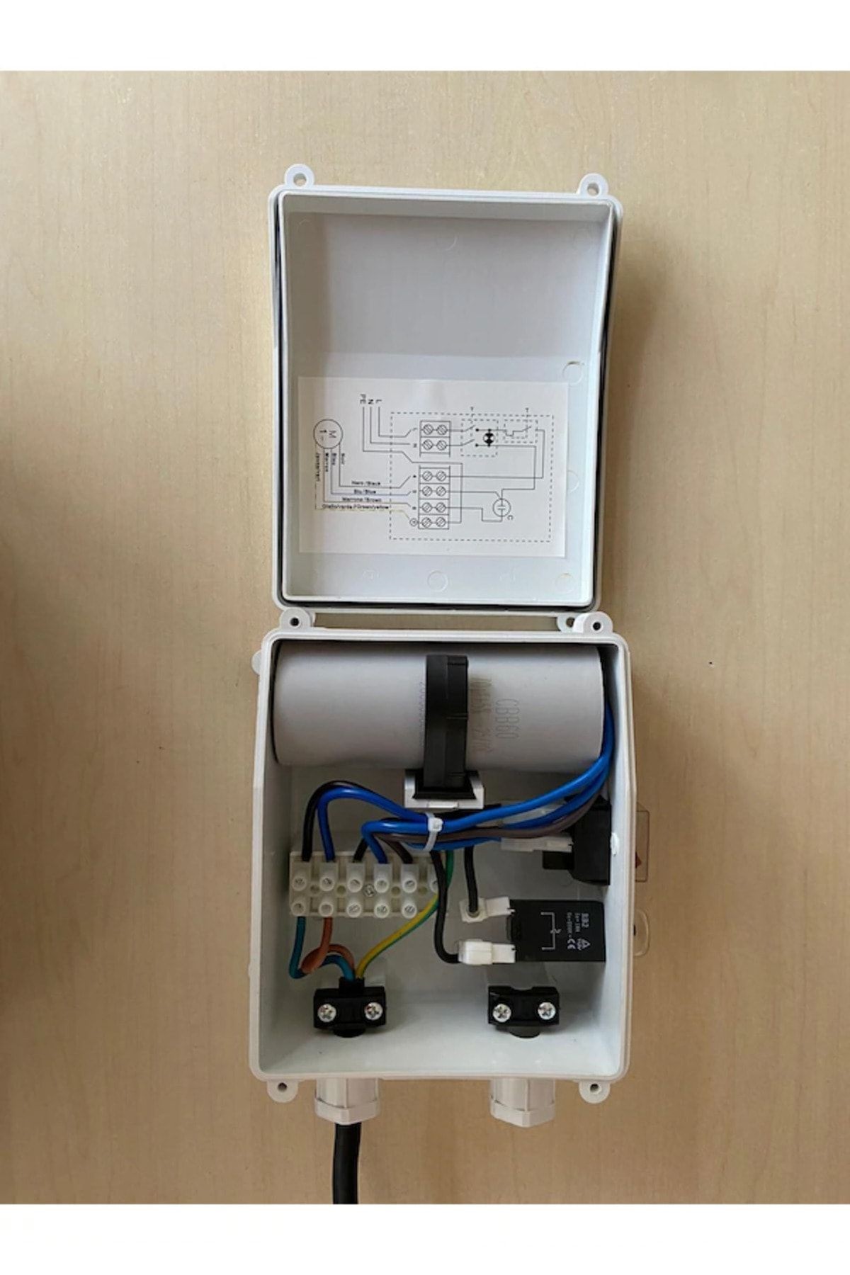 Italyan Teknoloji 3 Hp 9 Kademe Dalgıç Pompa 20 Mt Kablo Ve Panolu 220v (21 TON)