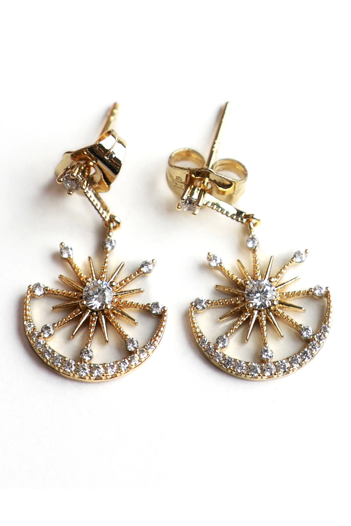 Sonche Kar Desenli Taşlı Küpe 8010