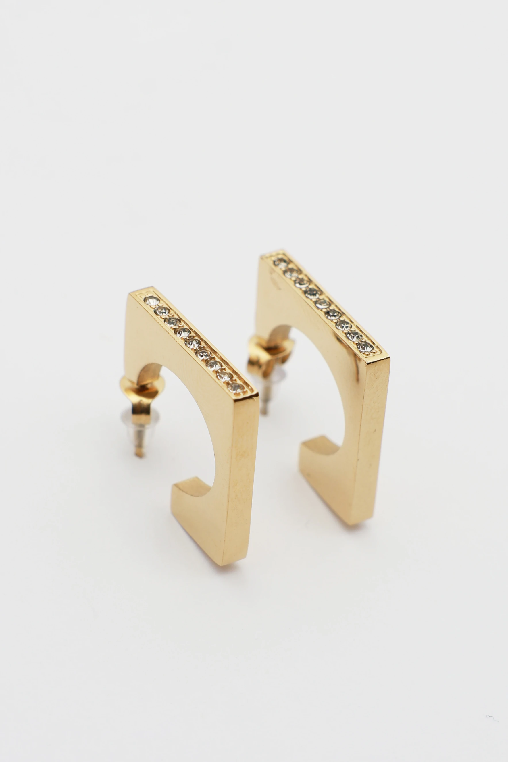 Sonche Kare Formlu Taşlı Küpe 1130