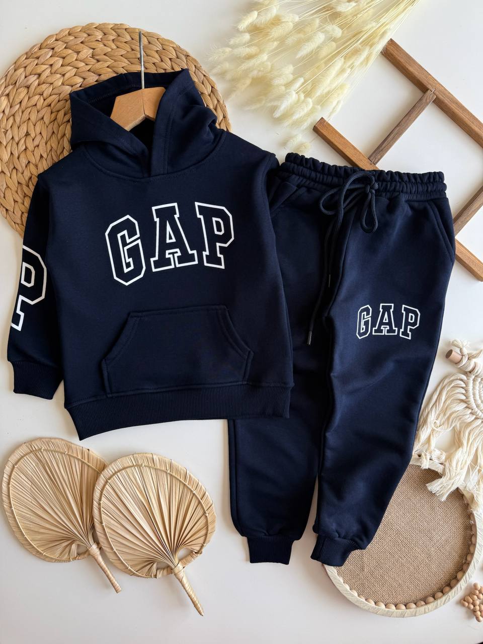 GAP Kanguru Cepli Kapşonlu Takım 