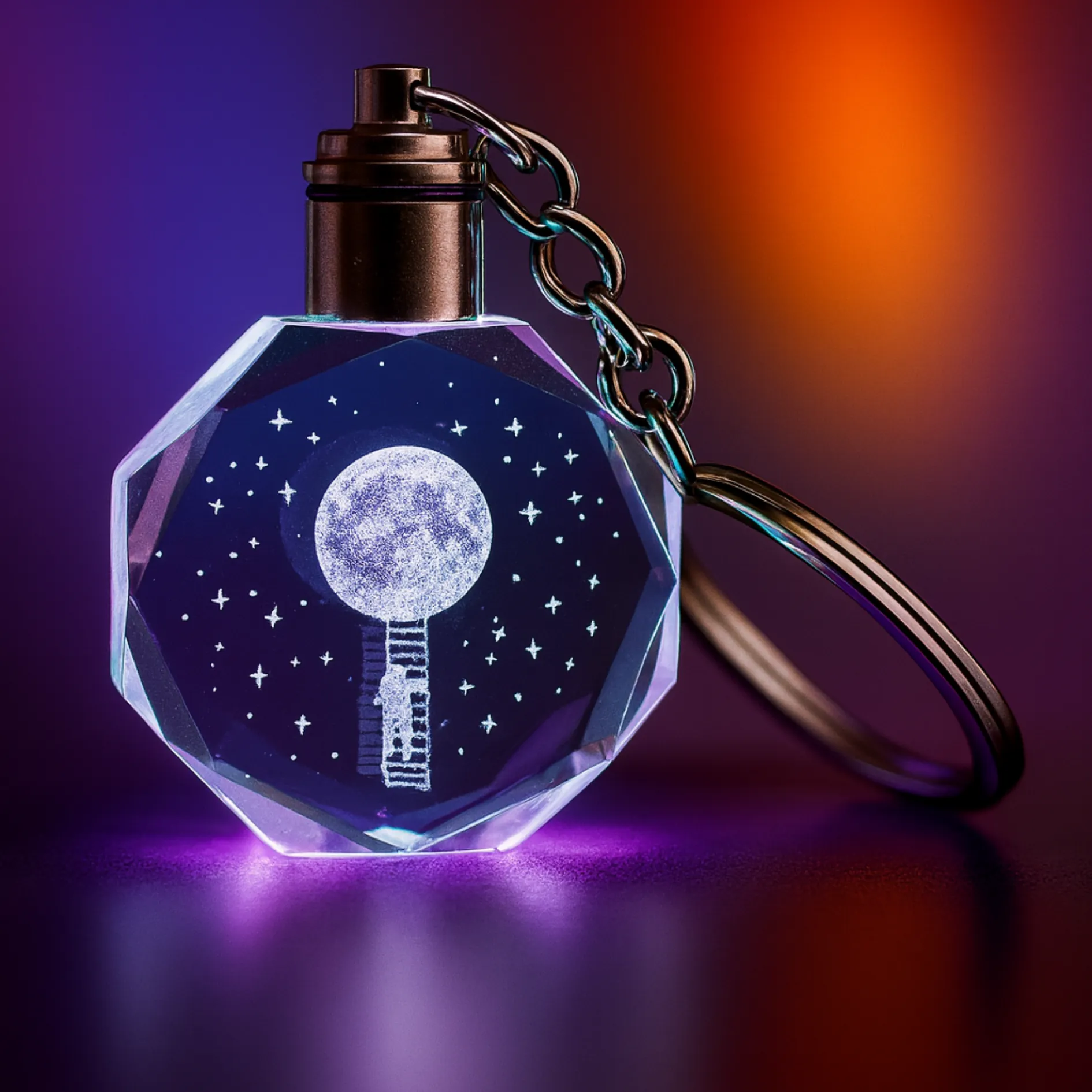 Astronot Tasarımlı Renk Değiştiren Kristal Anahtarlık