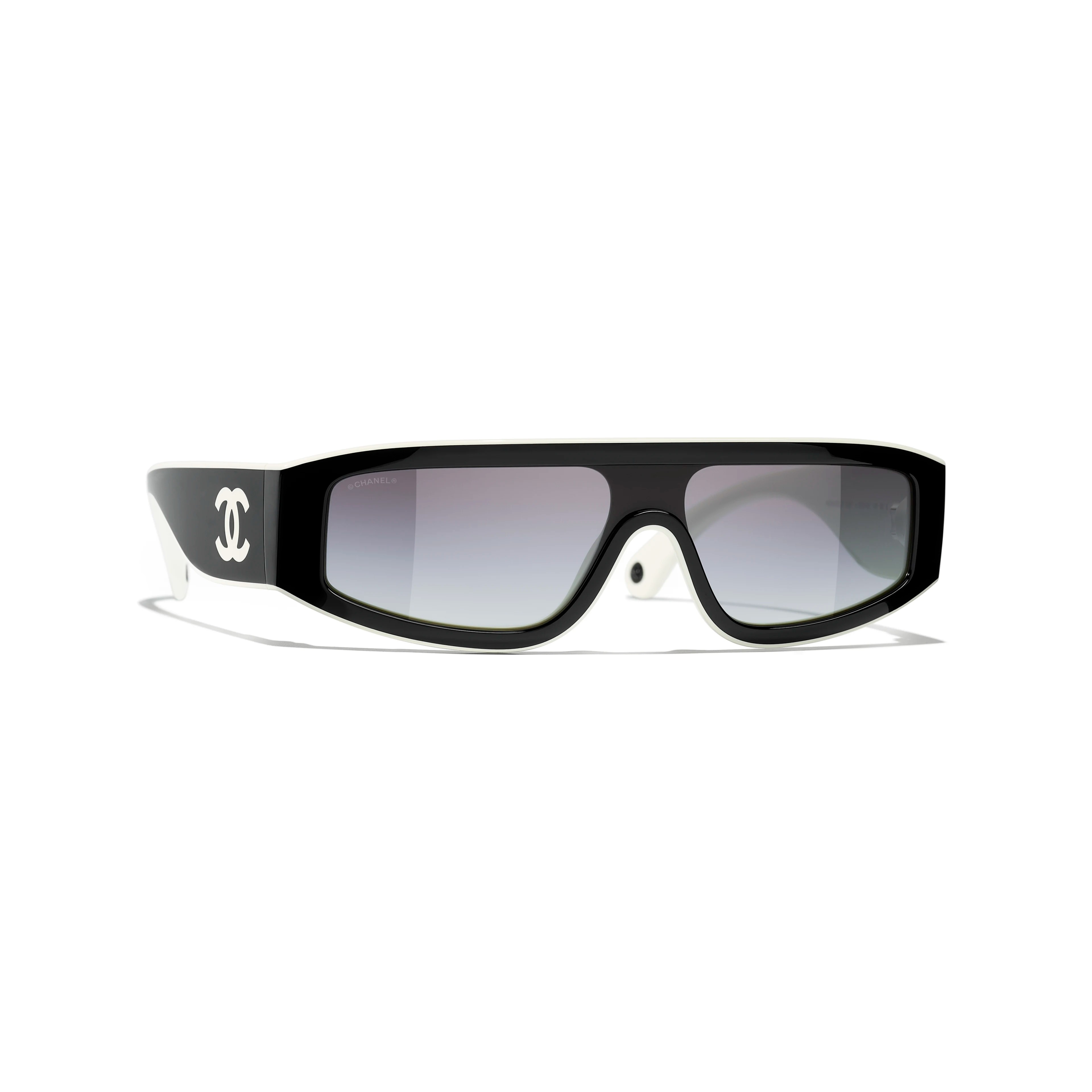 Black & White. Lenses: Light Grey, Gradient