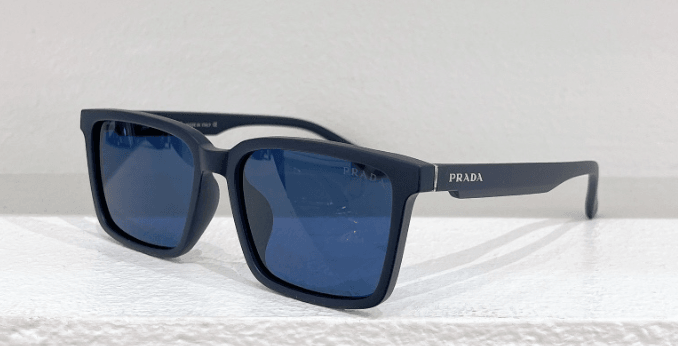 Prada PR 82YS
