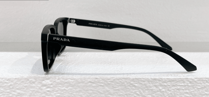 Prada PR 82YS