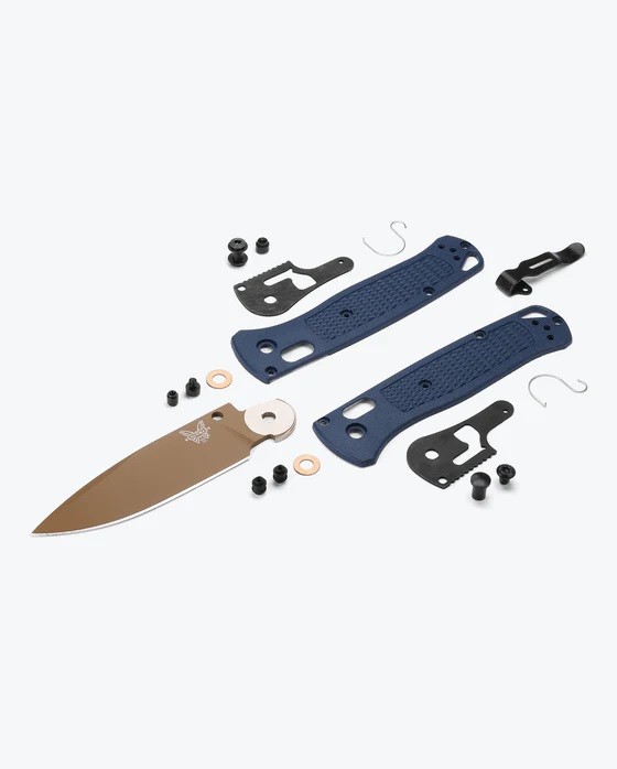 Benchmade Bugout® Crater Blue Grivory® Flat Dark Earth Cerakote® Çakı