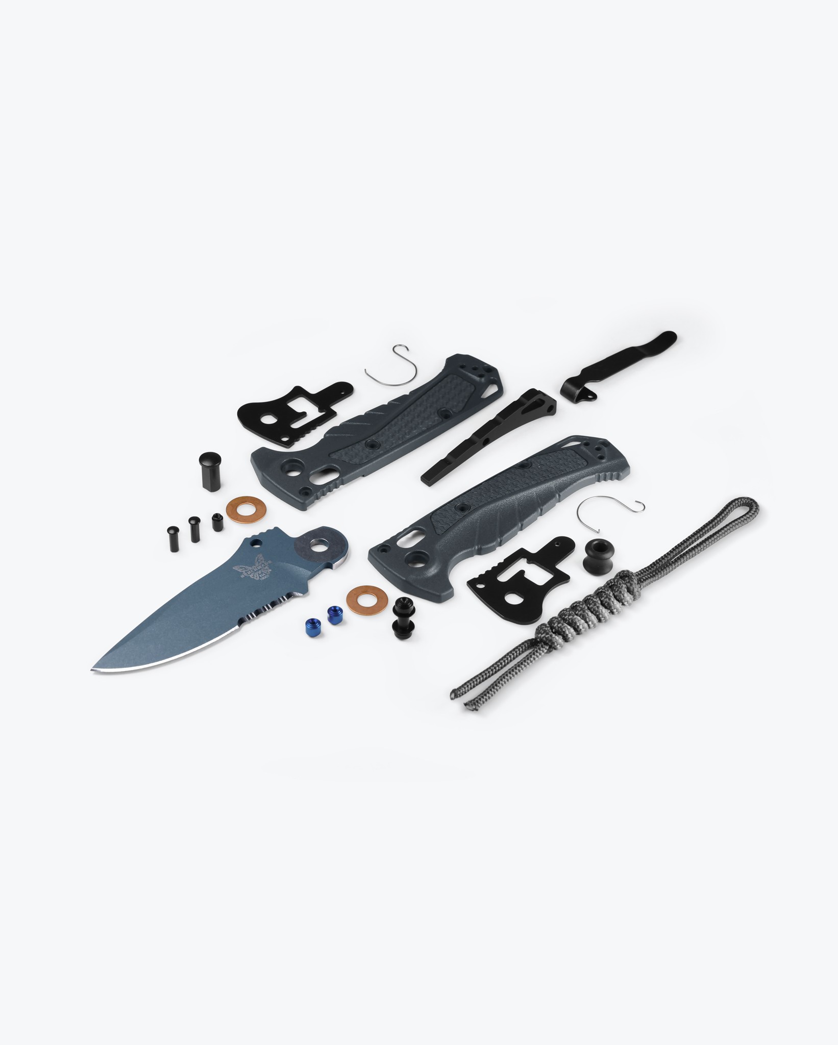 Benchmade Mini Adira™ Tempest Gray Grivory® Serrated Magnacut Cerakote ‘‘Dark Water’’ Çakı