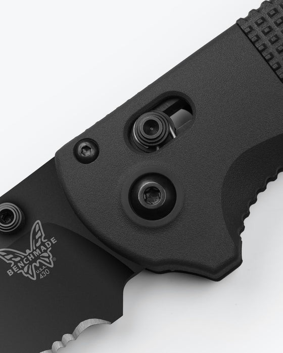 Benchmade Redoubt® Drop Point All Black Serrated CPM-D2 Çakı