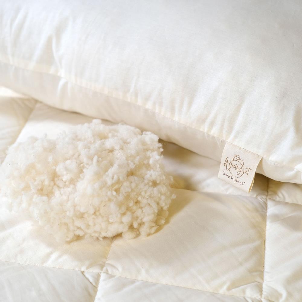 Woolyset Boncuk Yün Yastık
