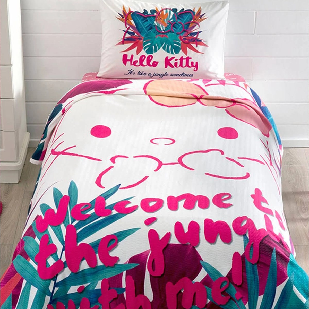 Taç Tek Kişilik Lisanslı Pike Takımı Hello Kitty Jungle