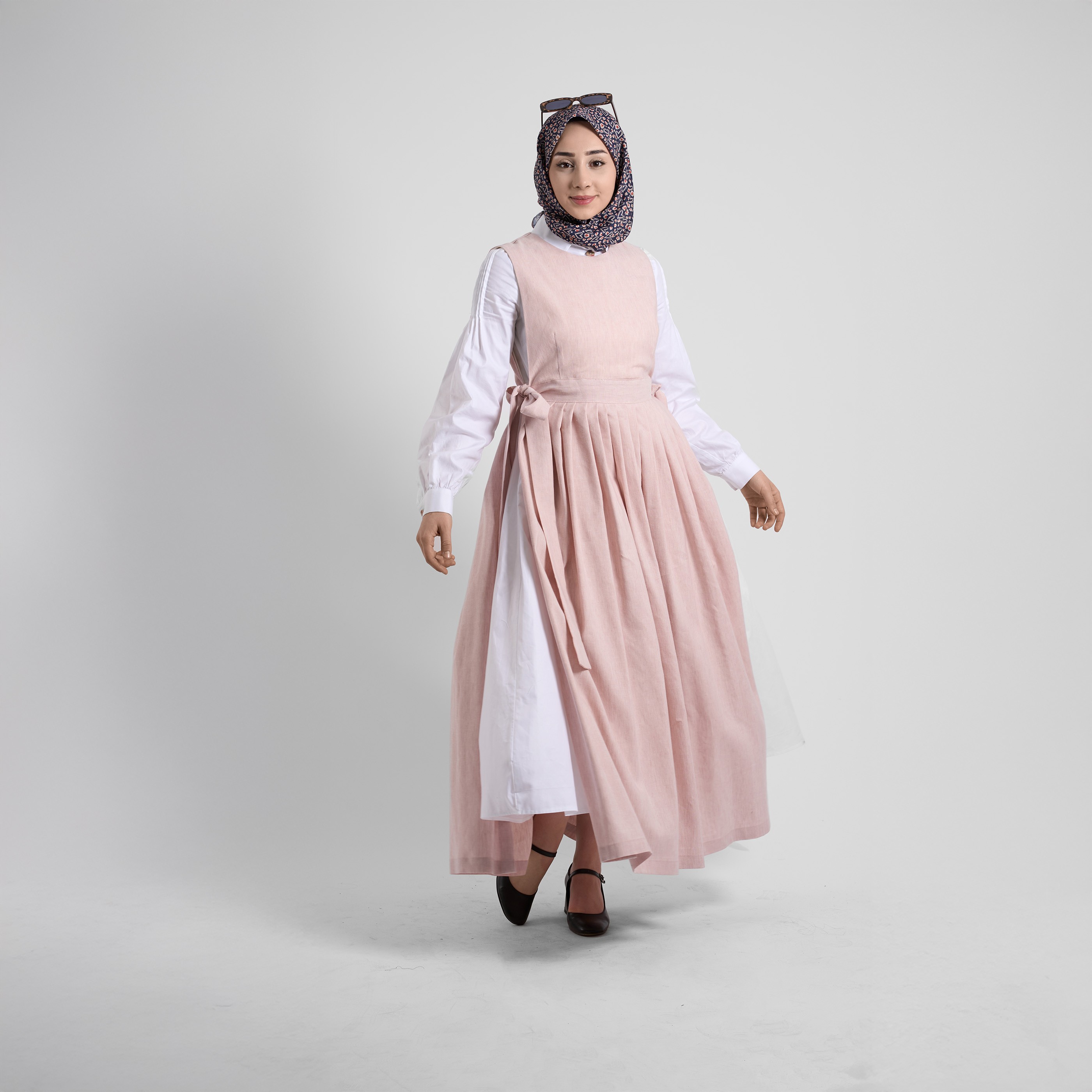 Pinafore Önlük Elbise ve Nervürlü İç Elbise Takım