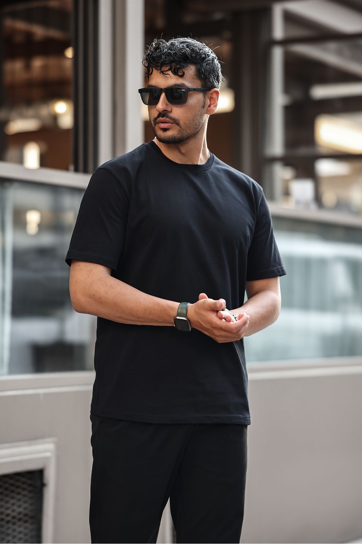 ERKEK BASIC HEAVY WEIGHT T-SHIRT Kompakt pamuklu oversize t-shirt. Bisiklet yaka ve kısa kollu