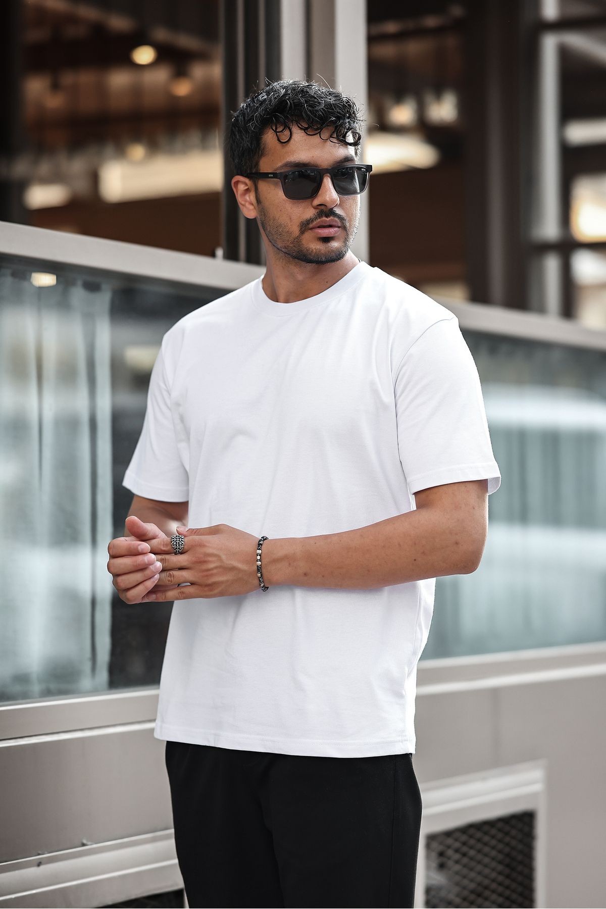 ERKEK BASIC HEAVY WEIGHT T-SHIRT Kompakt pamuklu oversize t-shirt. Bisiklet yaka ve kısa kollu - beyaz