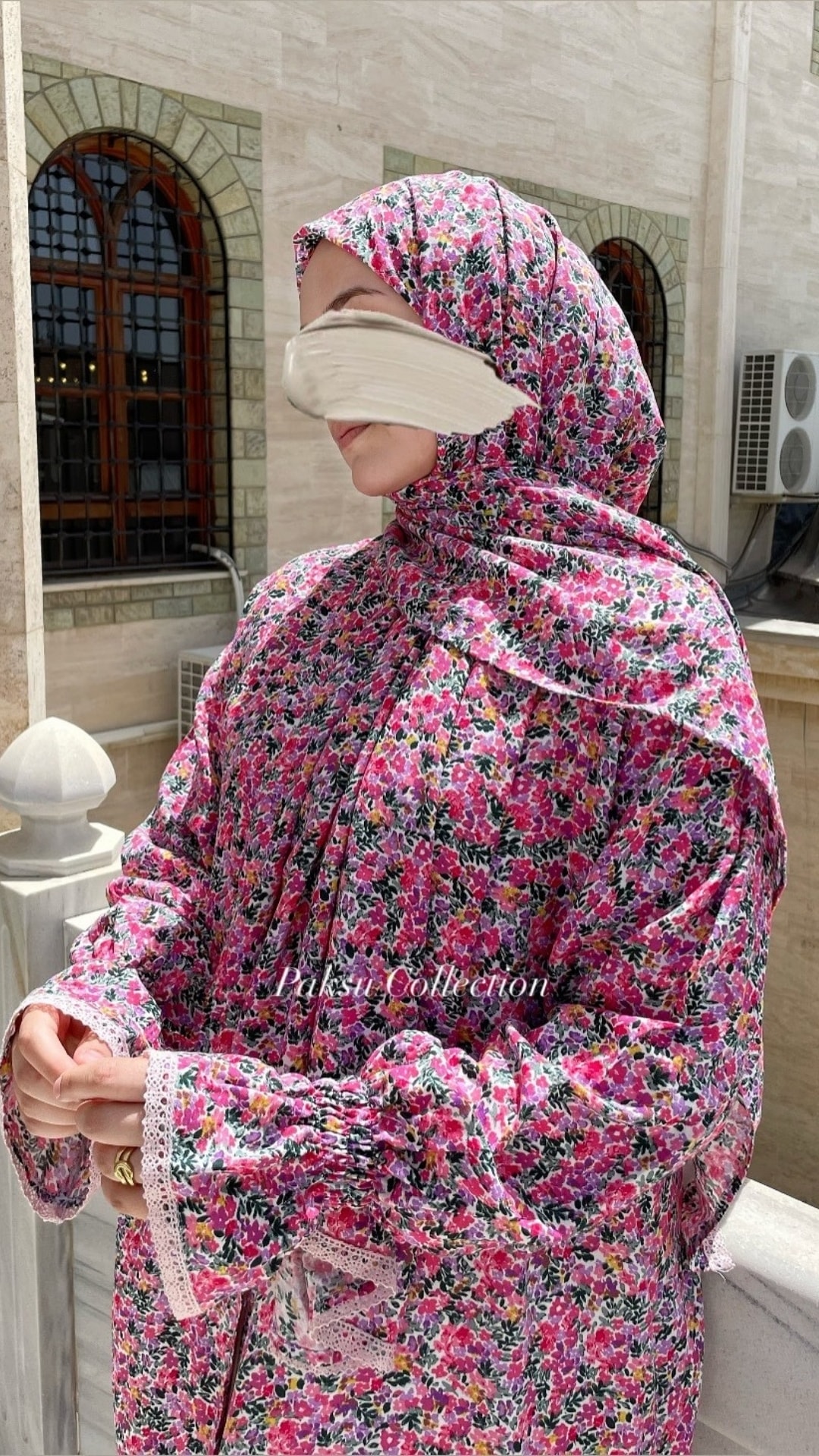 Desen Şallı Namaz Elbisesi - Pembe Çiçekli