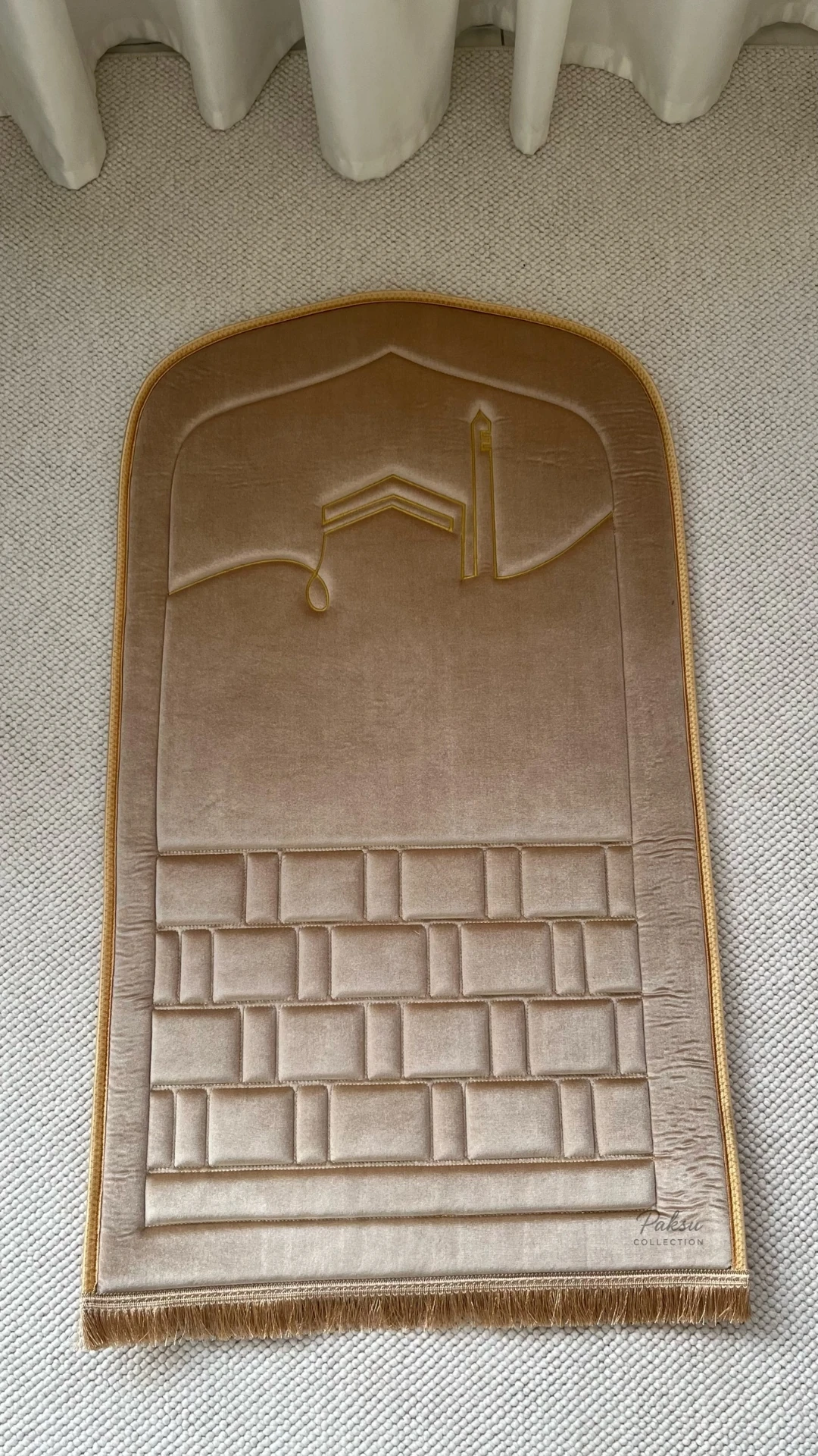 Nazenin Ortopedik Nakışlı Seccade