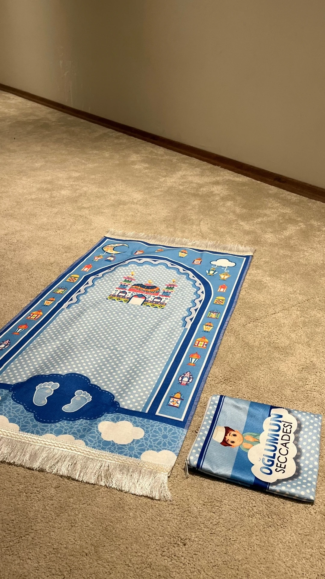 Paksu Collection Kaymaz Taban Çantalı Çocuk Seccadesi - Erkek Çocuk Seccadesi - Mavi