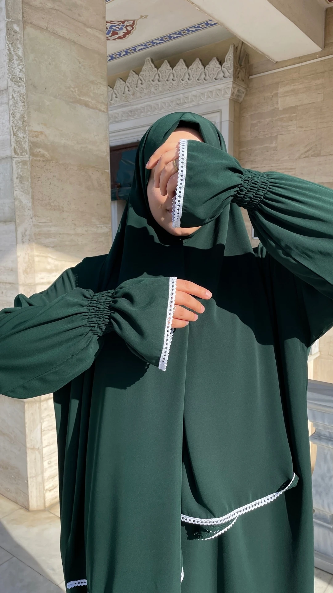 Medine İpeği Şallı Namaz Elbisesi Ferace - Zümrüt Yeşili