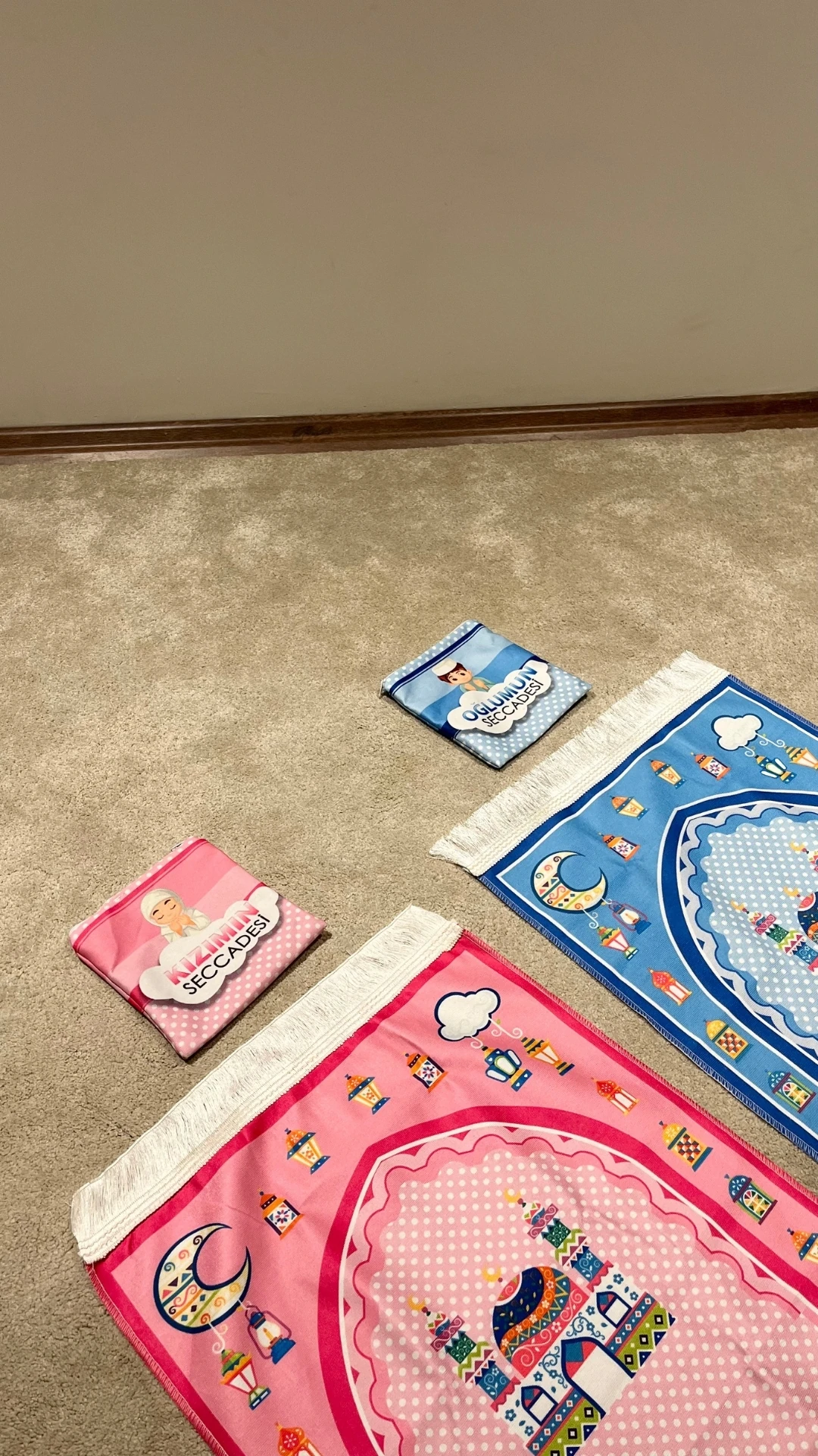 Paksu Collection Kaymaz Taban Çantalı Çocuk Seccadesi - Kız Çocuk Seccadesi - Pembe