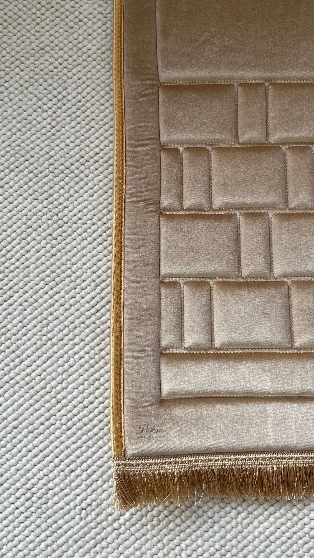 Nazenin Ortopedik Nakışlı Seccade - Gold