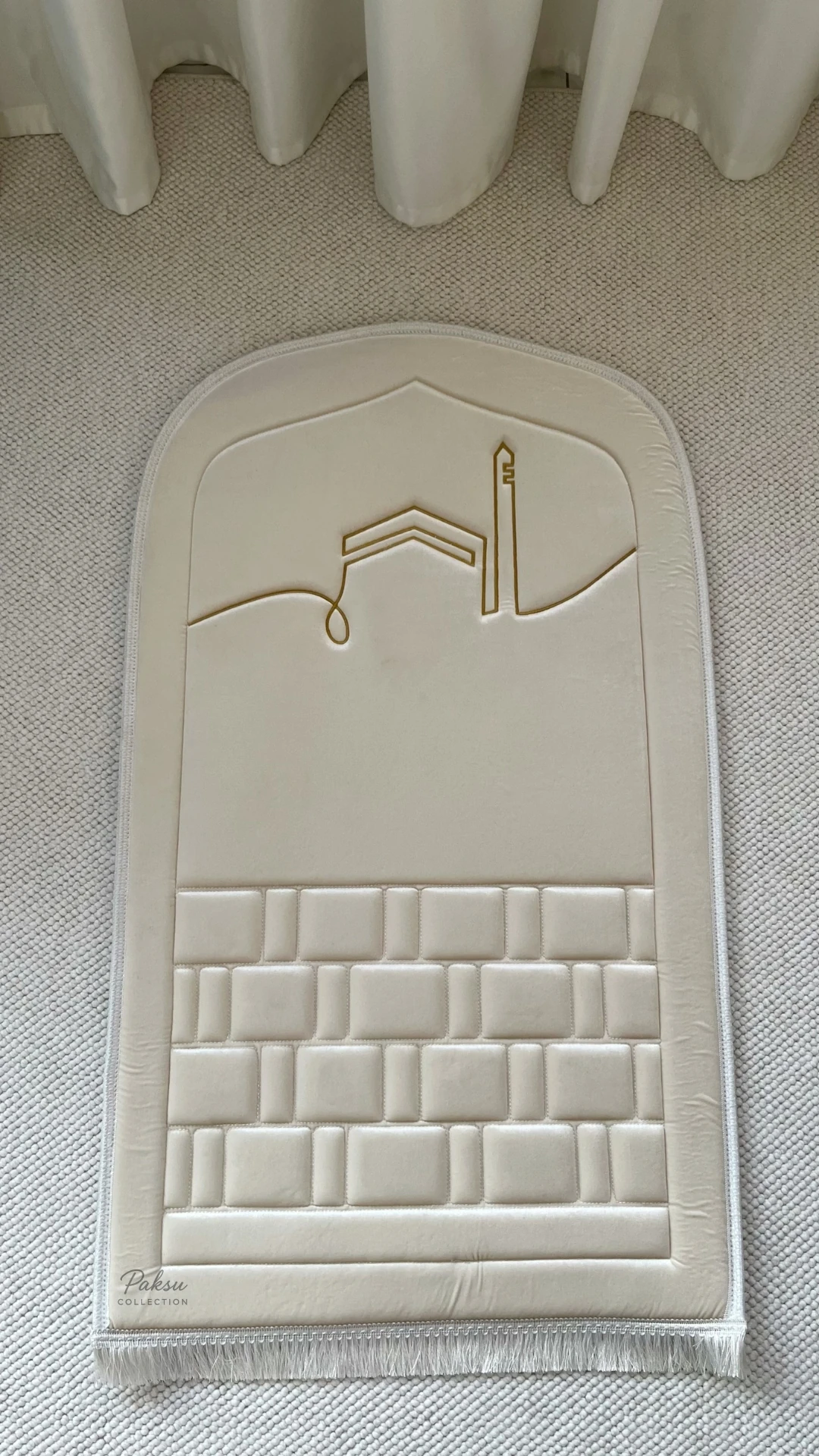 Nazenin Ortopedik Nakışlı Seccade - İnci Beyazı